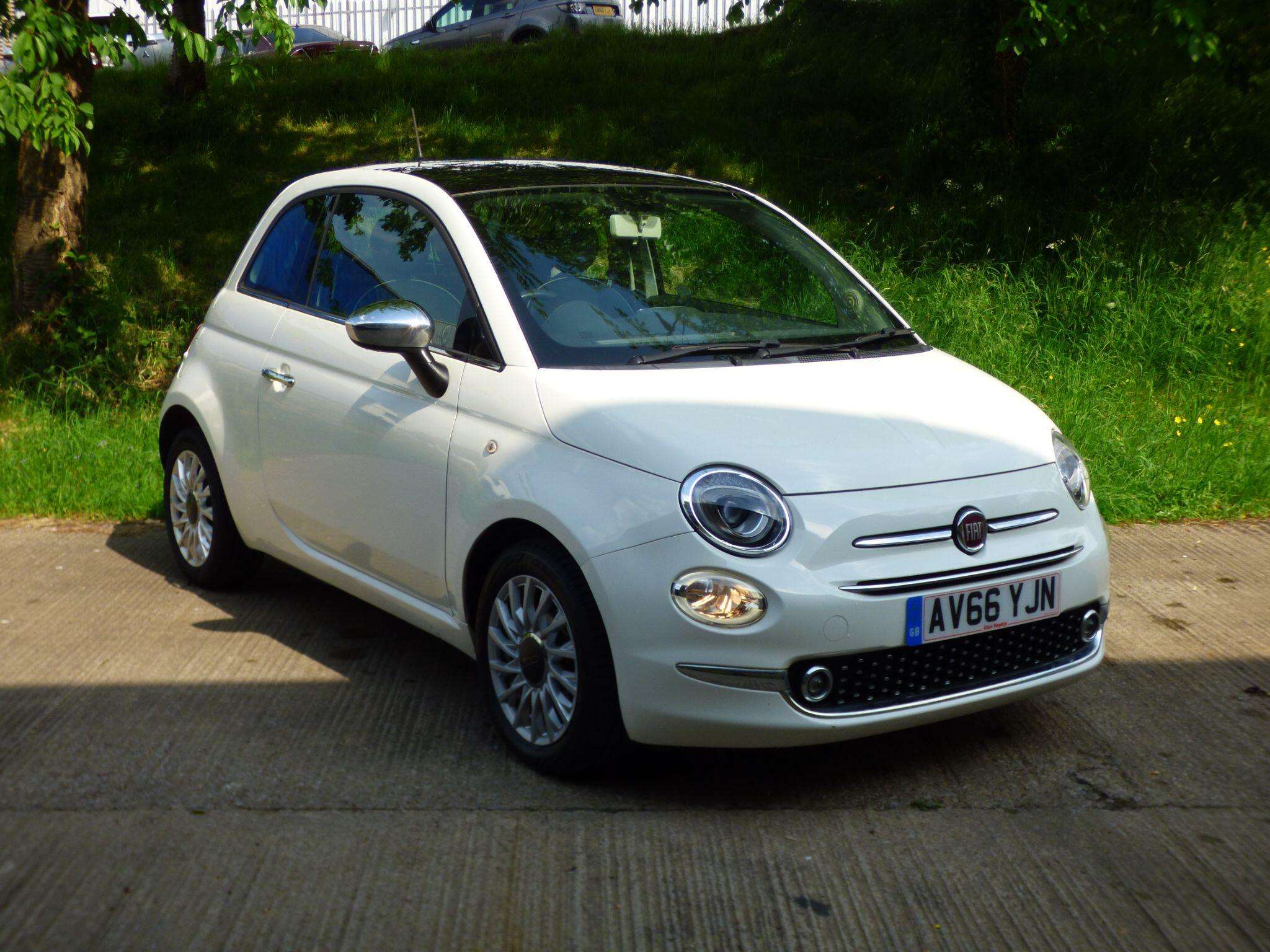 A 2016 FIAT 500 1.2 Lounge Dualogic Euro 6 (s/s) 3dr A 2016 FIAT 500 1.2 Lounge Dualogic Euro 6 (s/s) 3dr