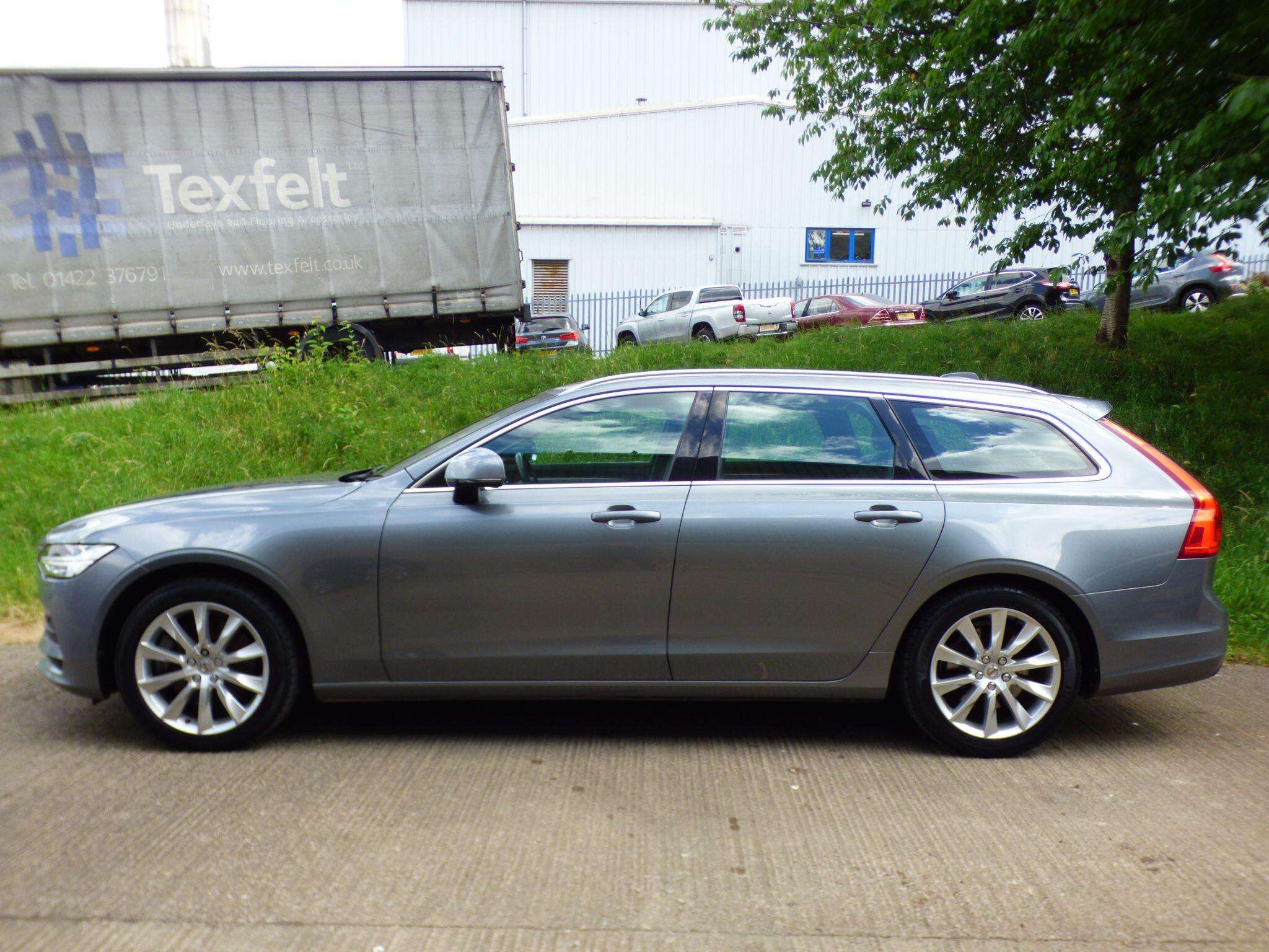 2016 VOLVO V90 2016 VOLVO V90