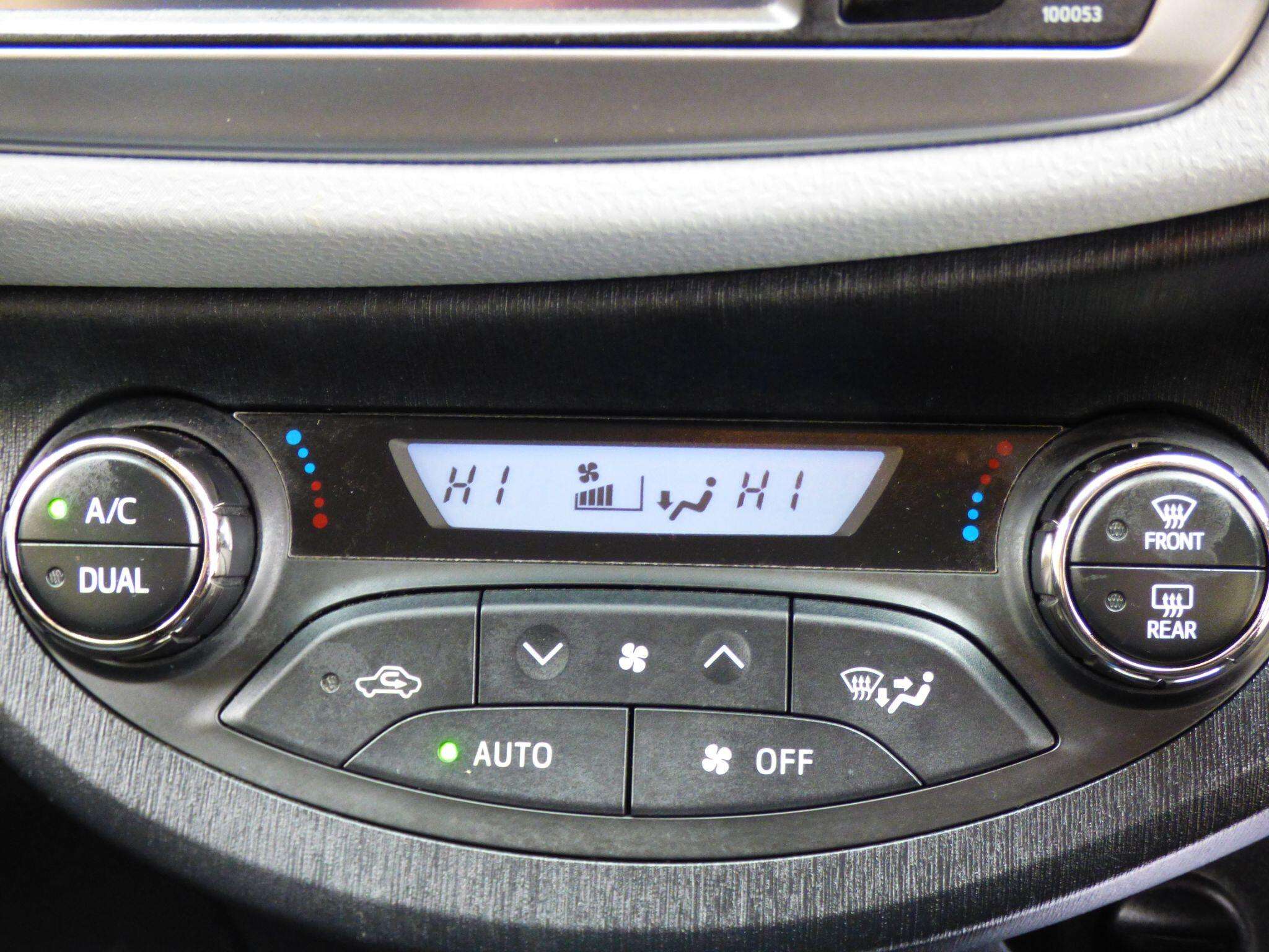 2014 TOYOTA YARIS 2014 TOYOTA YARIS