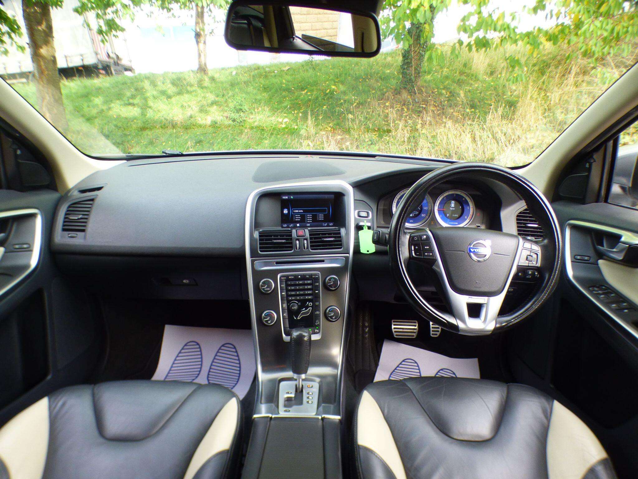 2012 VOLVO XC60 2012 VOLVO XC60
