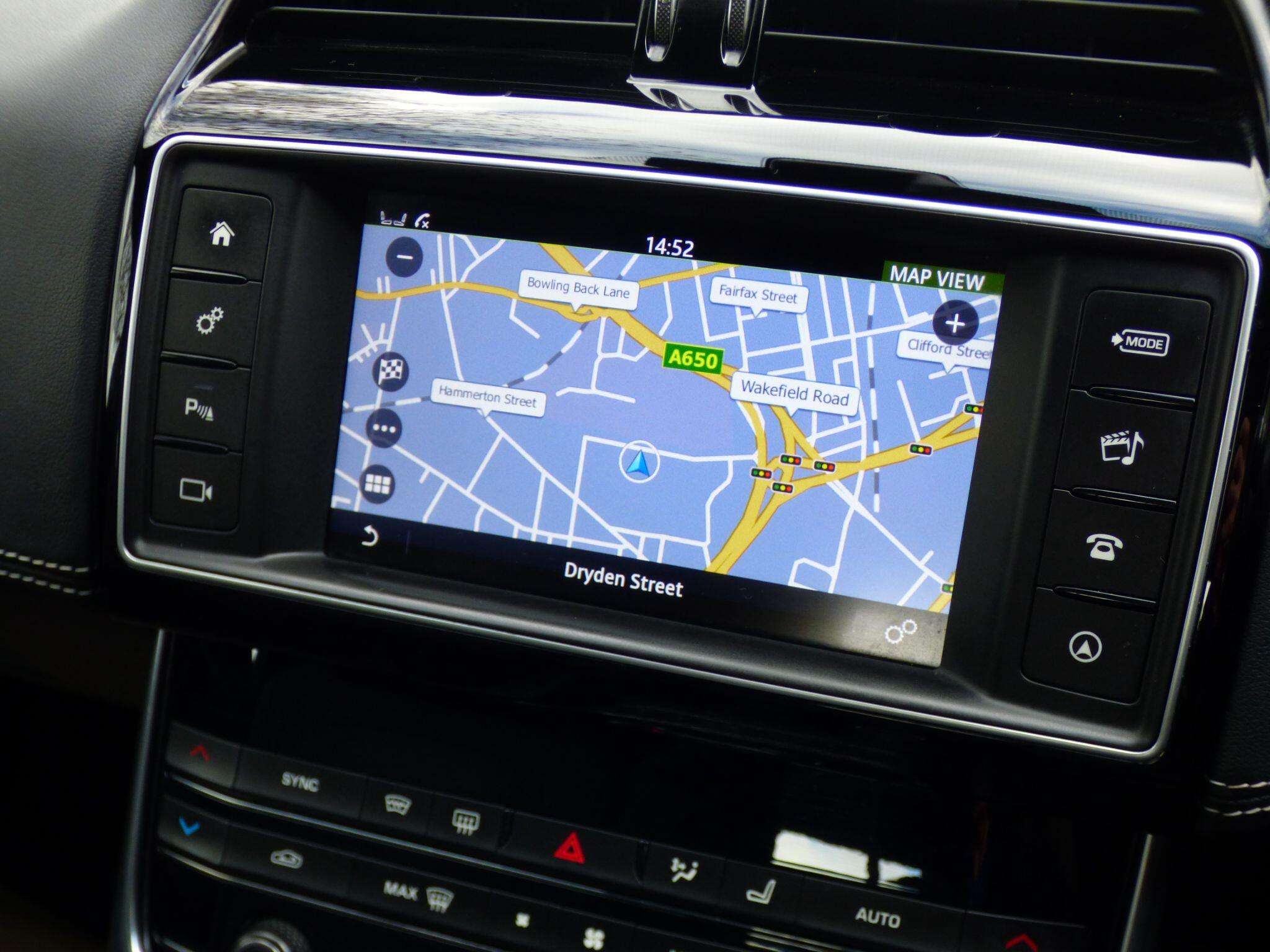 2015 JAGUAR XE 2015 JAGUAR XE