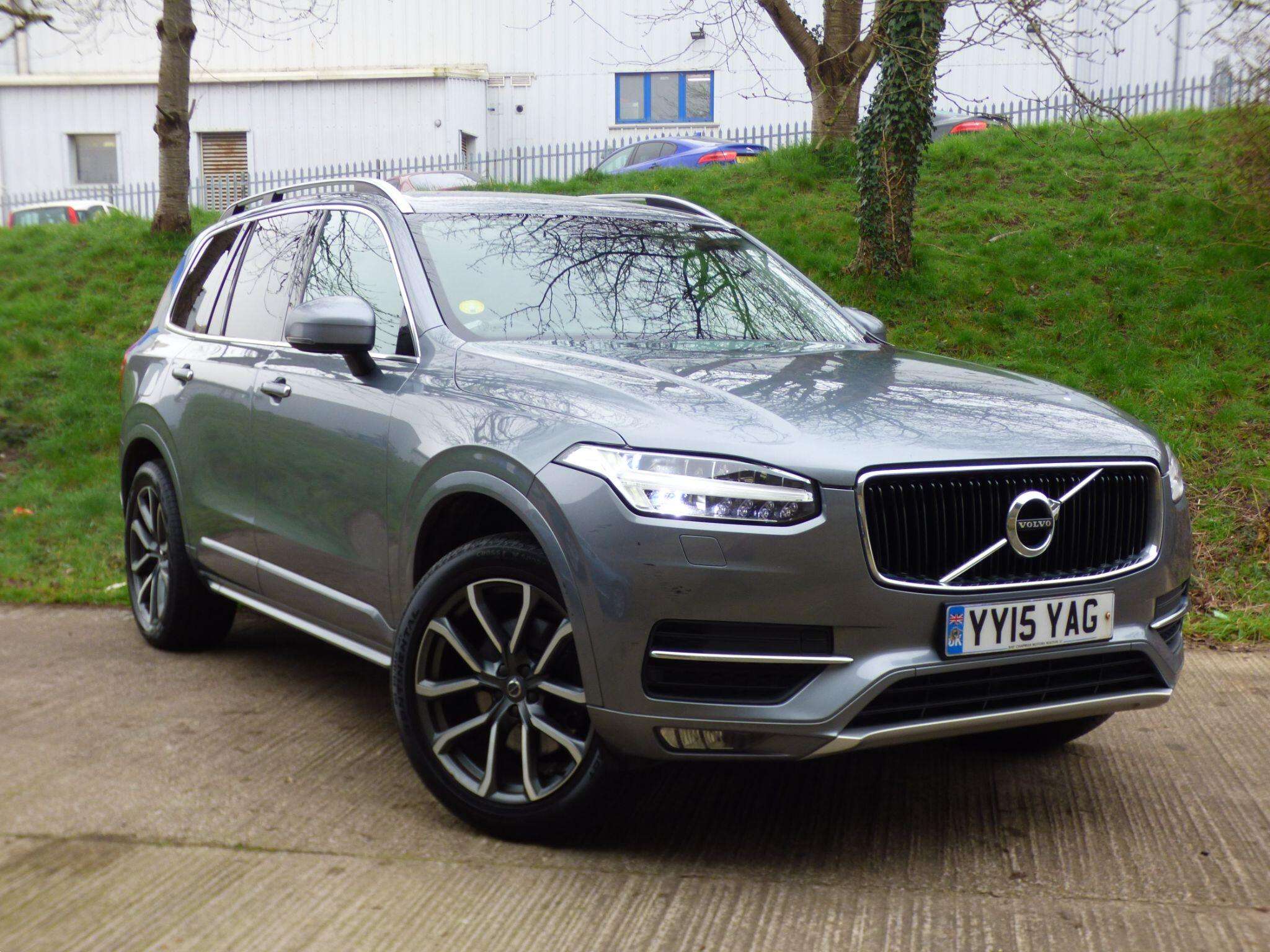 A 2015 VOLVO XC90 2.0 D5 Momentum Geartronic 4WD Euro 6 (s/s) 5dr A 2015 VOLVO XC90 2.0 D5 Momentum Geartronic 4WD Euro 6 (s/s) 5dr
