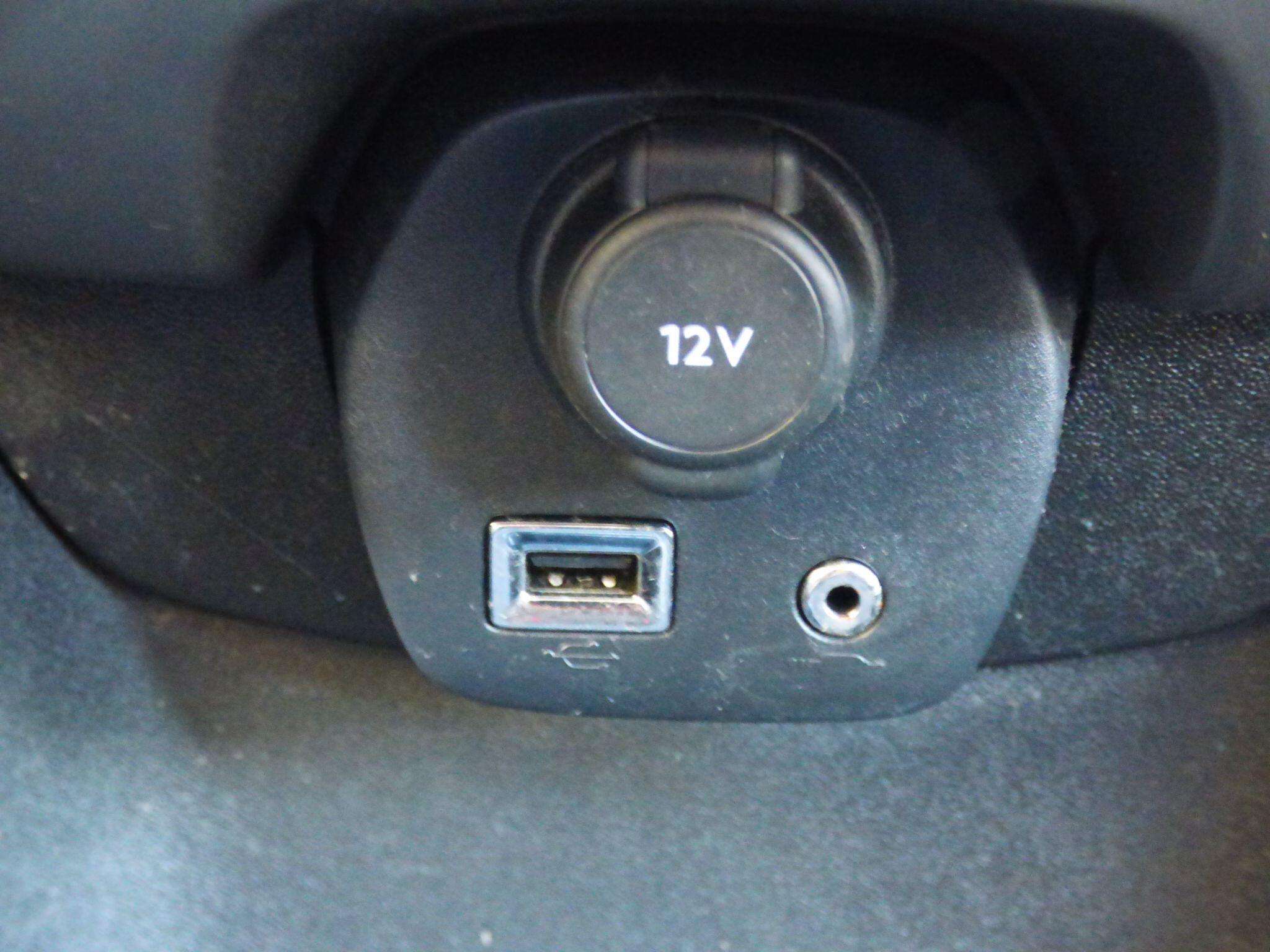 2015 PEUGEOT 108 2015 PEUGEOT 108