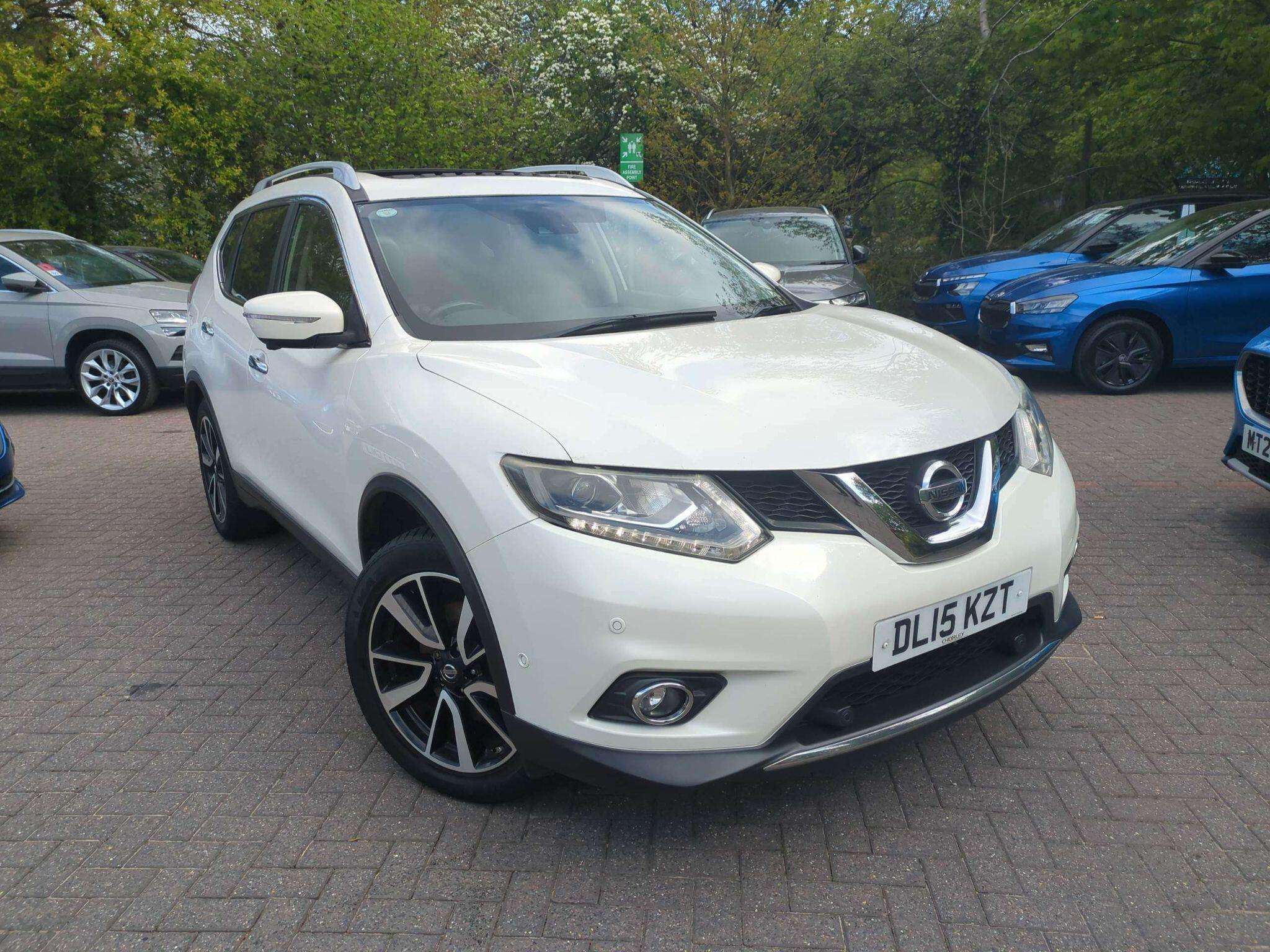 A 2015 NISSAN X-TRAIL 1.6 dCi Tekna SUV 5dr Diesel Manual 4WD Euro 5 (s/s) (130 ps) A 2015 NISSAN X-TRAIL 1.6 dCi Tekna SUV 5dr Diesel Manual 4WD Euro 5 (s/s) (130 ps)