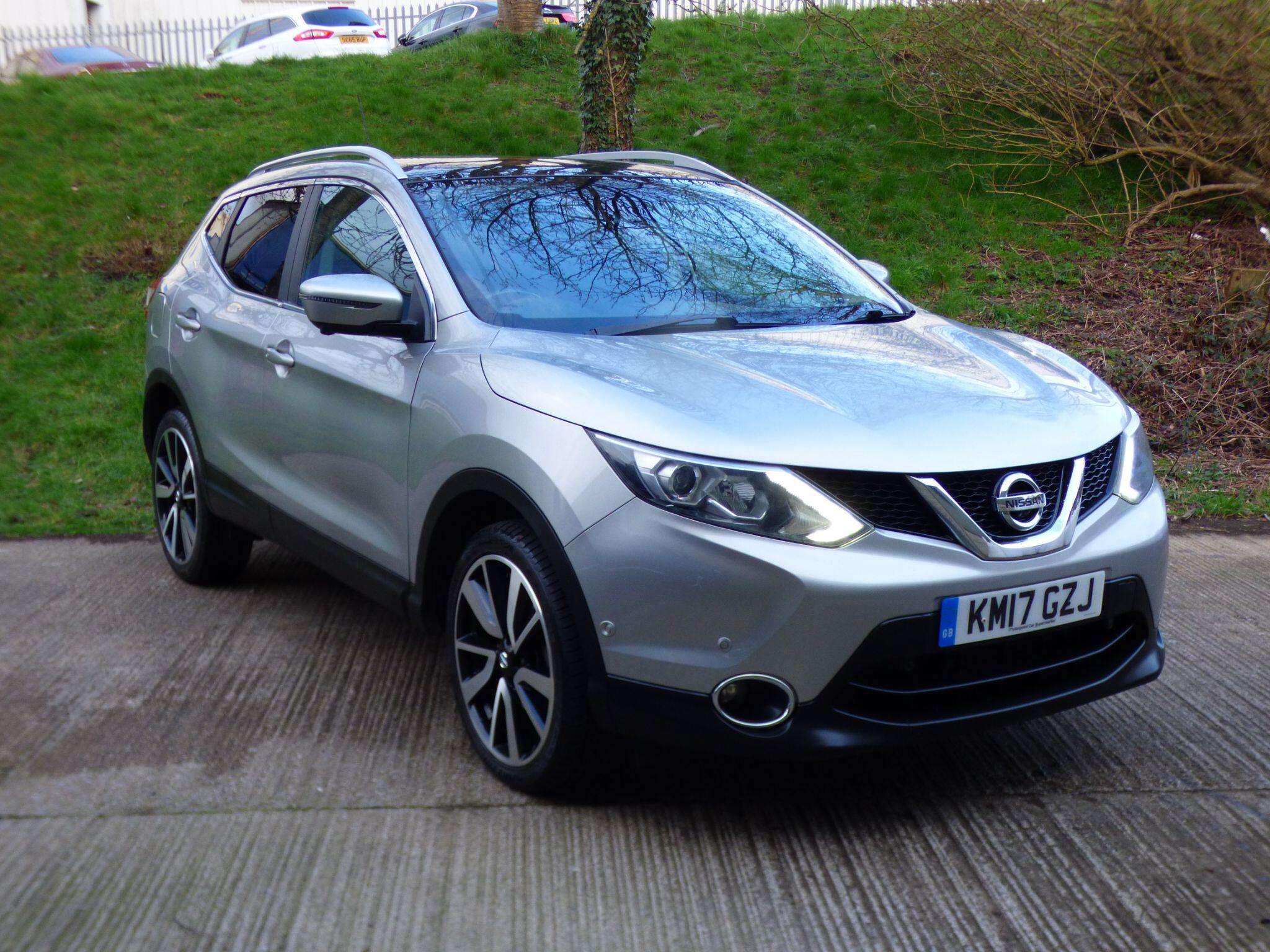 A 2017 NISSAN QASHQAI 1.6 dCi Tekna XTRON 2WD Euro 6 (s/s) 5dr A 2017 NISSAN QASHQAI 1.6 dCi Tekna XTRON 2WD Euro 6 (s/s) 5dr