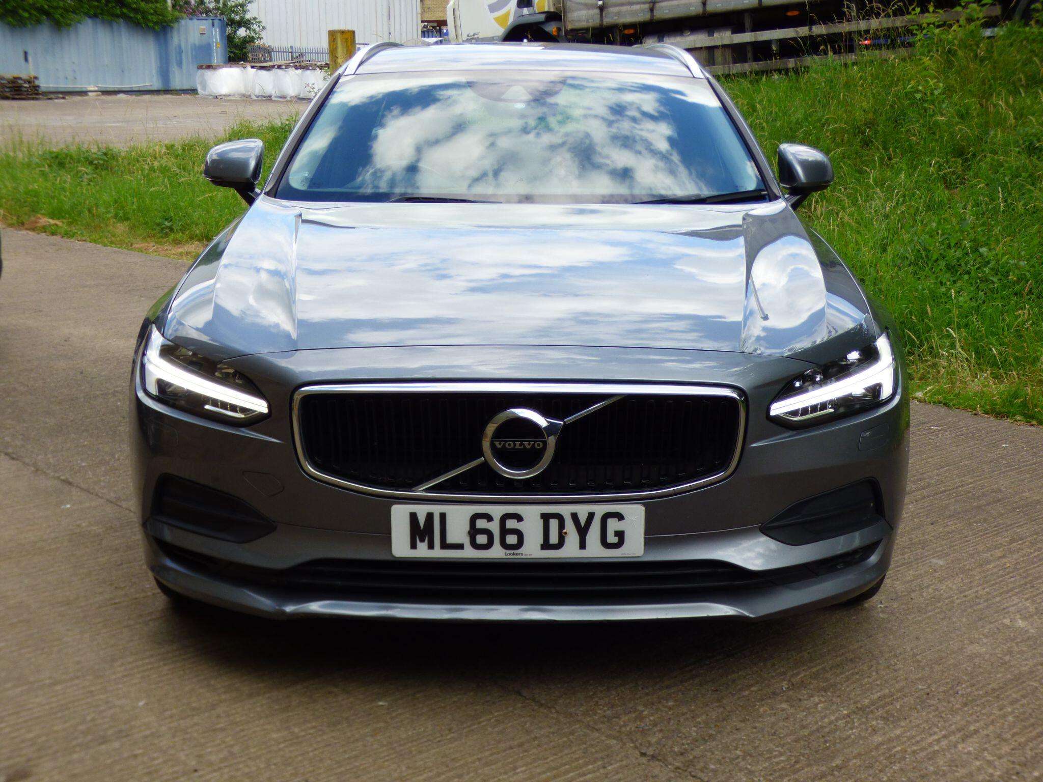 2016 VOLVO V90 2016 VOLVO V90