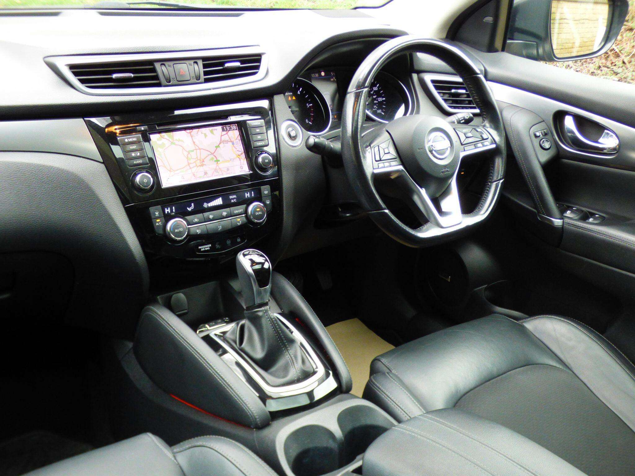 A 2019 NISSAN QASHQAI 1.5 dCi Tekna DCT Auto Euro 6 (s/s) 5dr A 2019 NISSAN QASHQAI 1.5 dCi Tekna DCT Auto Euro 6 (s/s) 5dr