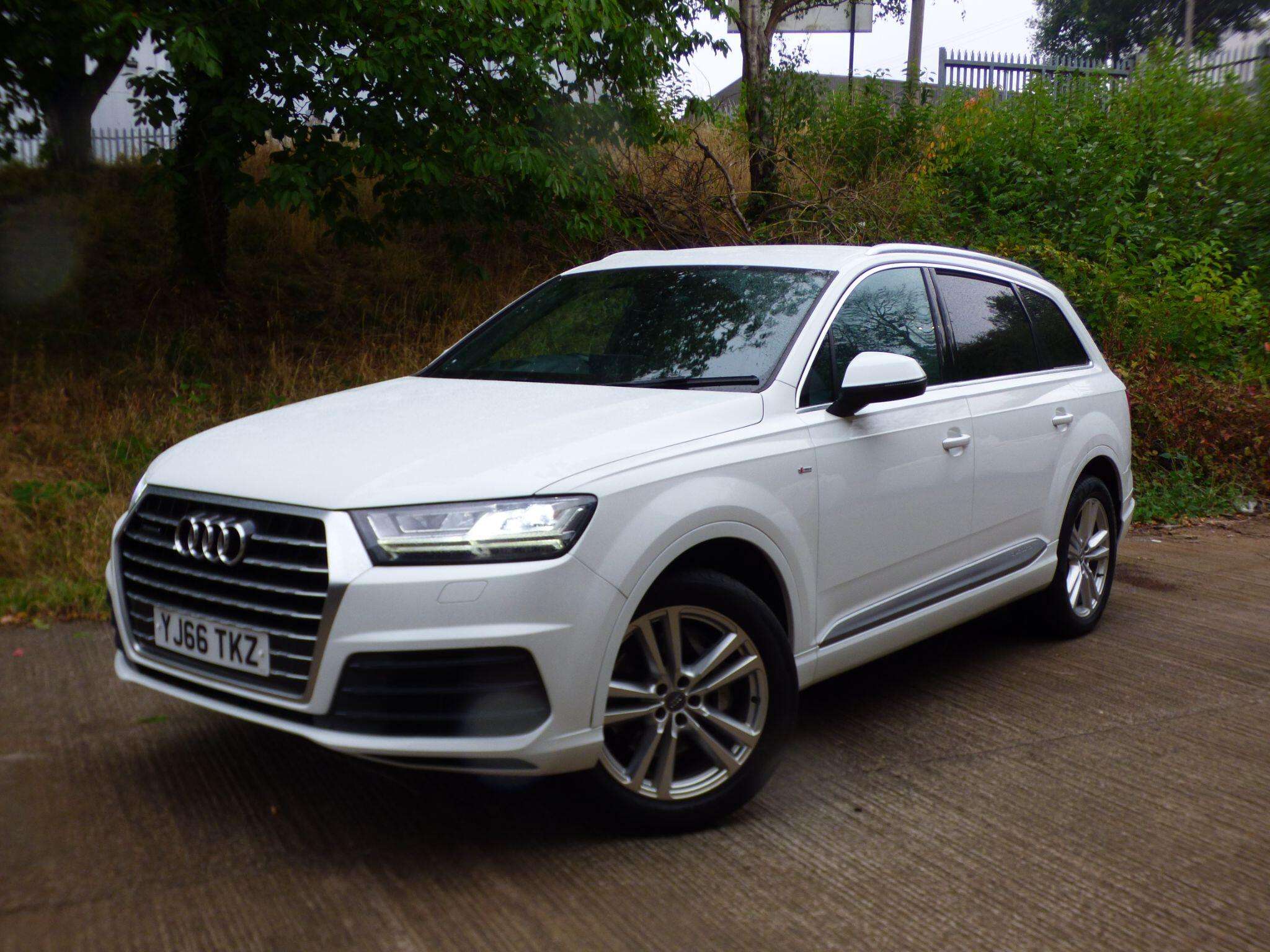 2016 AUDI Q7 2016 AUDI Q7