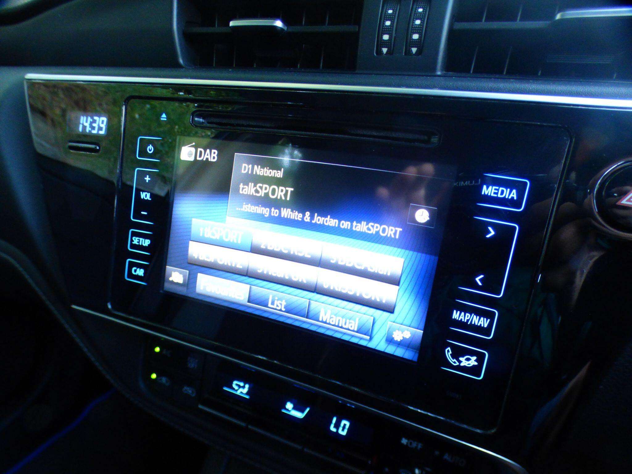 2016 TOYOTA AURIS 2016 TOYOTA AURIS