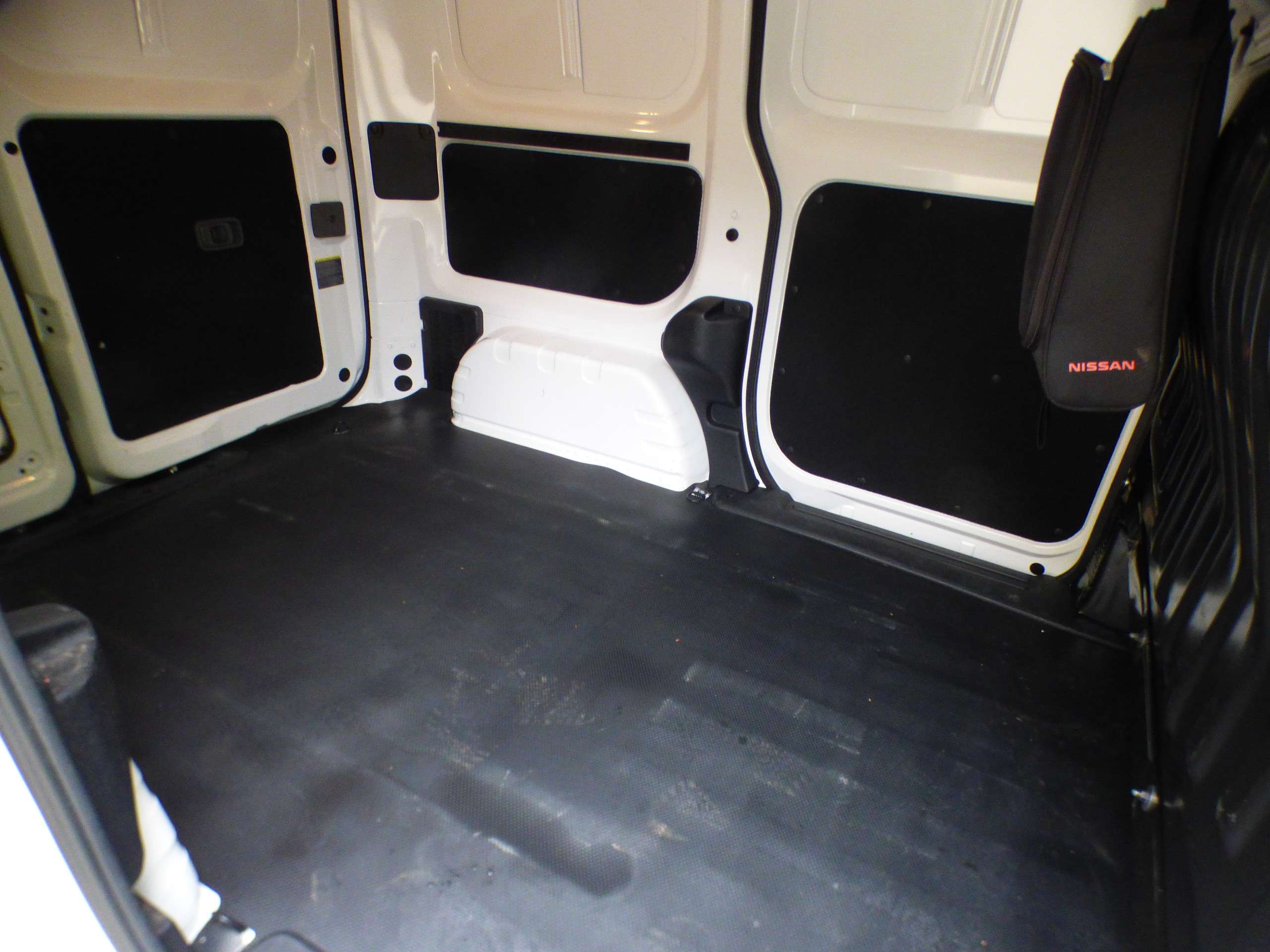 2018 NISSAN E-NV200 2018 NISSAN E-NV200