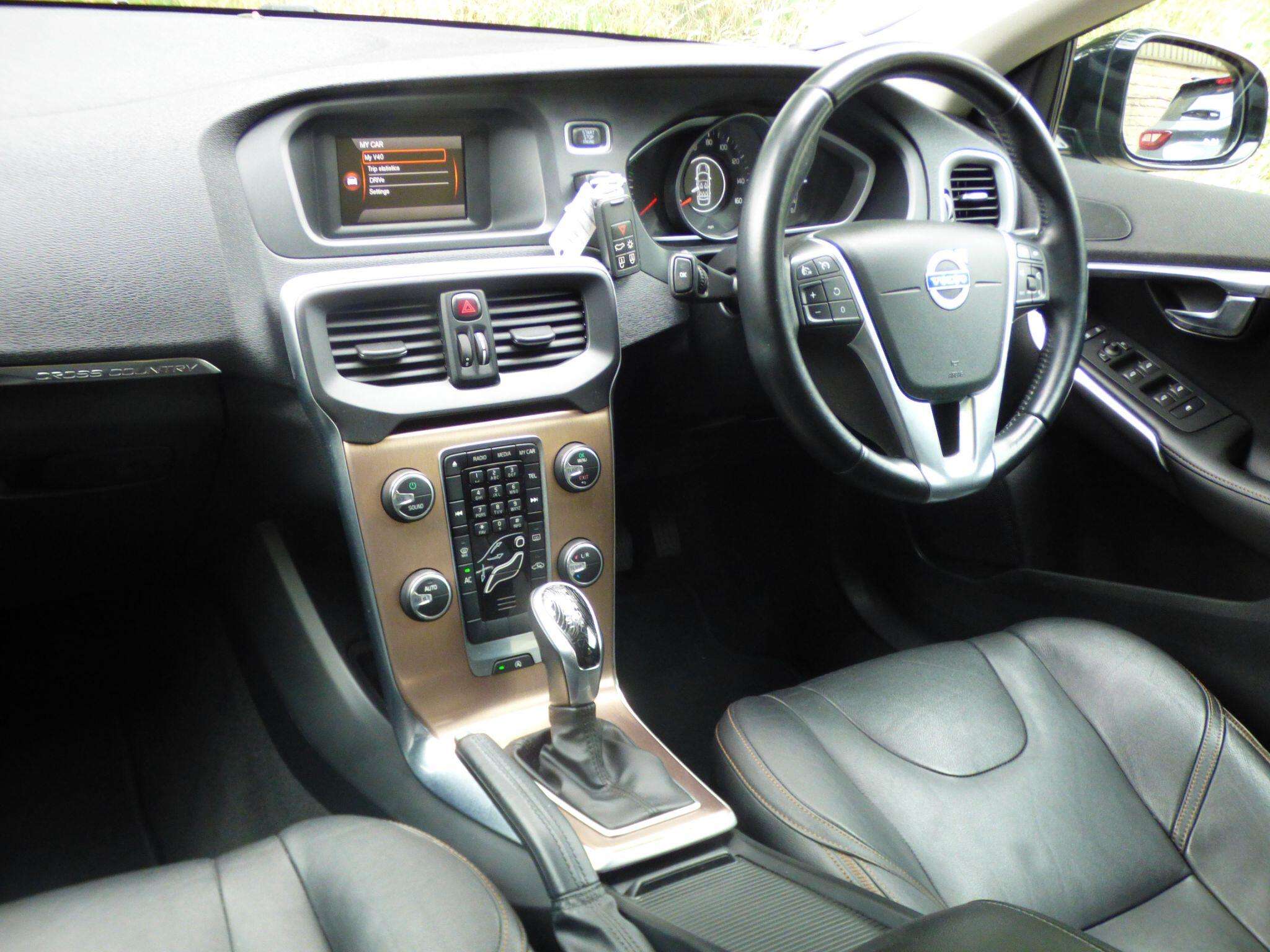 2014 VOLVO V40 CROSS COUNTRY 2014 VOLVO V40 CROSS COUNTRY