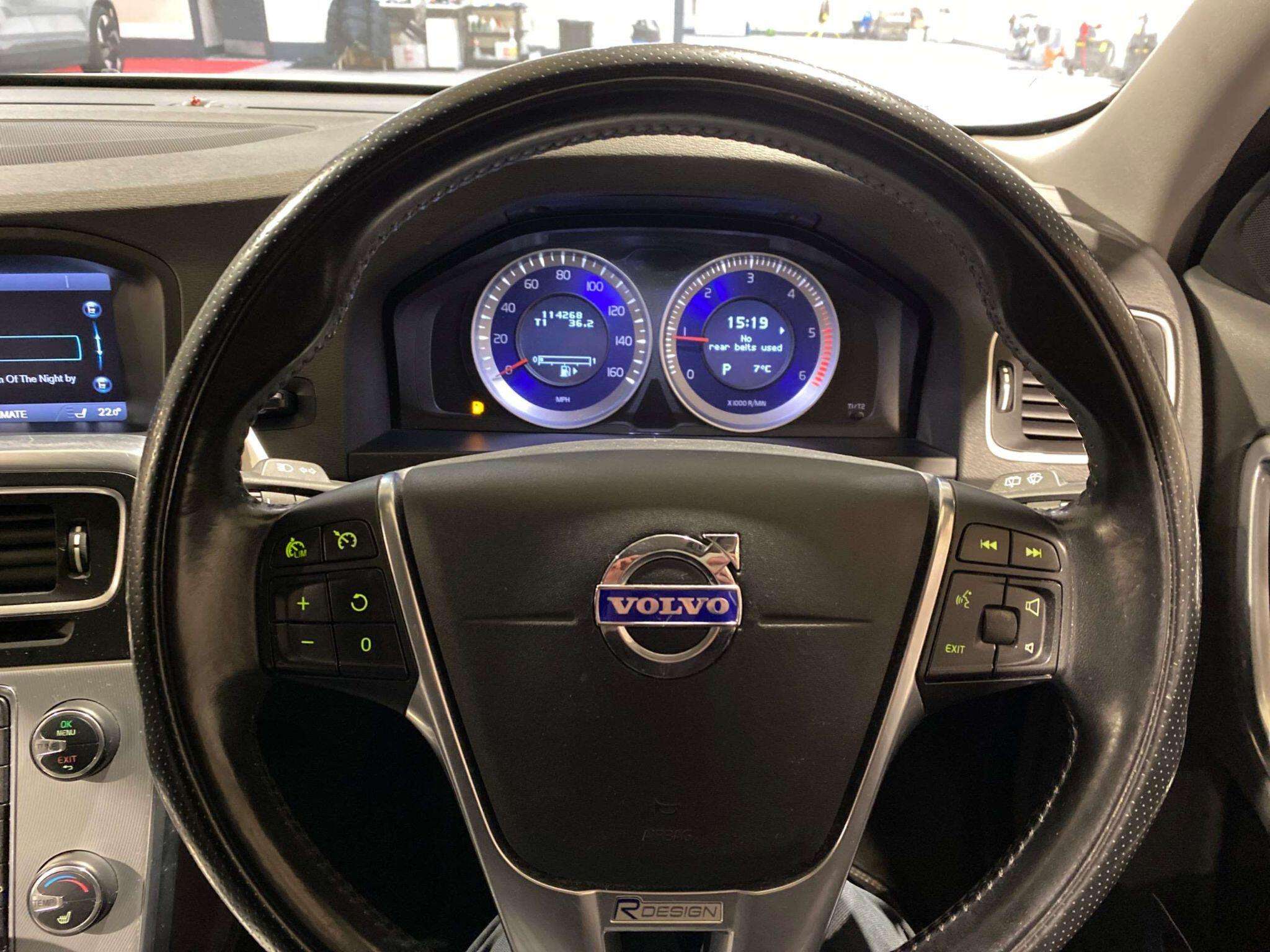 2013 VOLVO V60 2013 VOLVO V60