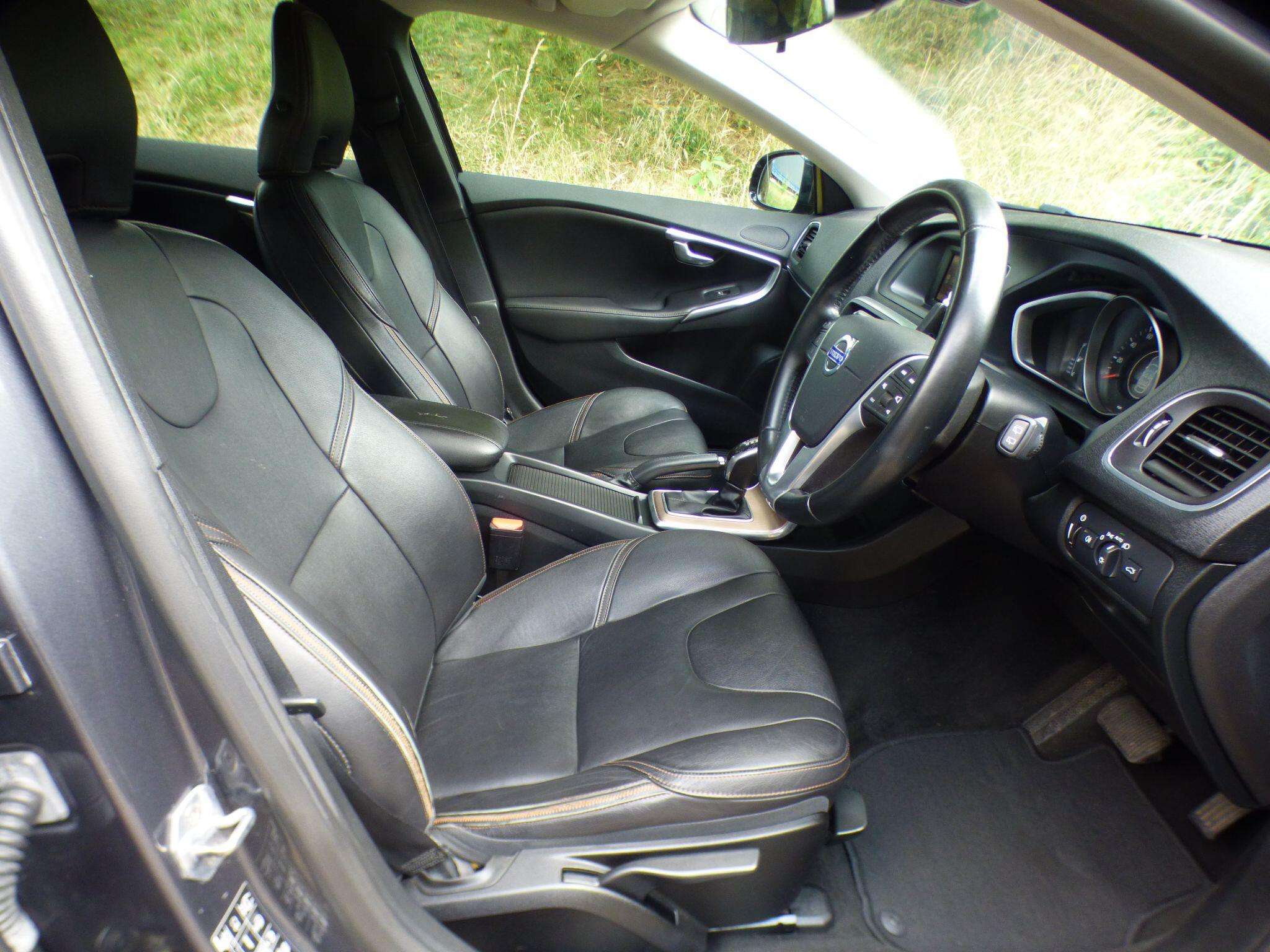 2014 VOLVO V40 CROSS COUNTRY 2014 VOLVO V40 CROSS COUNTRY