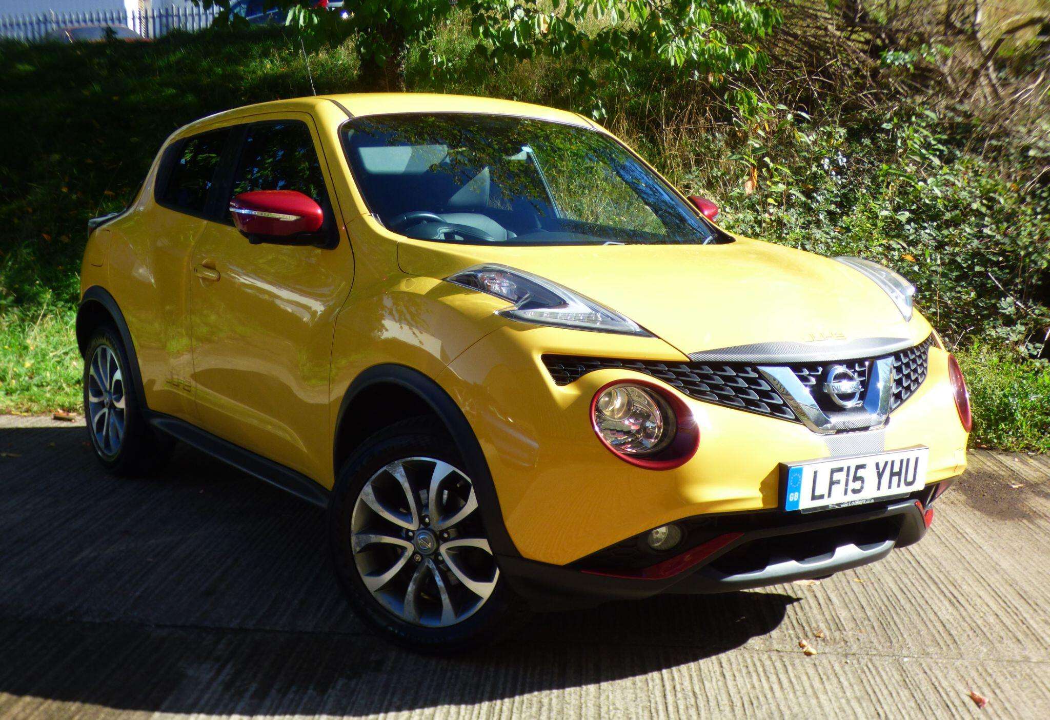 A 2015 NISSAN JUKE 1.6 Tekna XTRON Euro 5 5dr A 2015 NISSAN JUKE 1.6 Tekna XTRON Euro 5 5dr