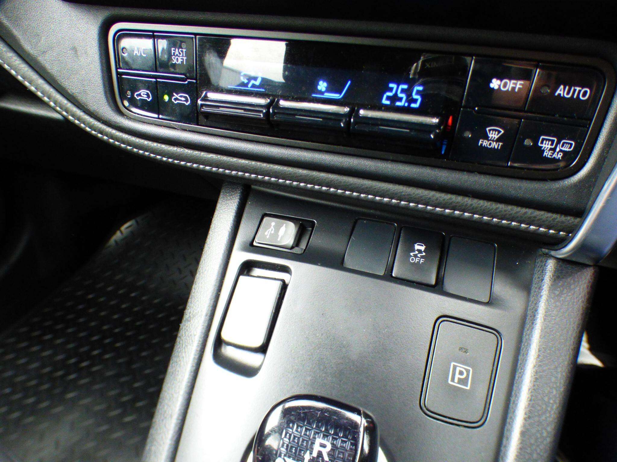 2015 TOYOTA AURIS 2015 TOYOTA AURIS