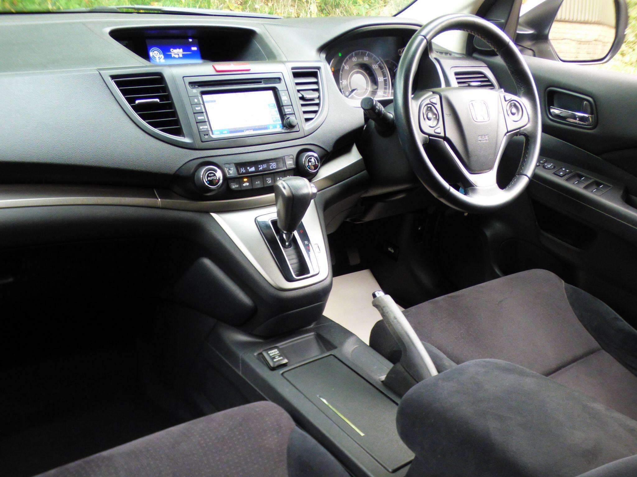 A 2014 HONDA CR-V 2.2 i-DTEC Black Edition Auto 4WD Euro 5 5dr A 2014 HONDA CR-V 2.2 i-DTEC Black Edition Auto 4WD Euro 5 5dr