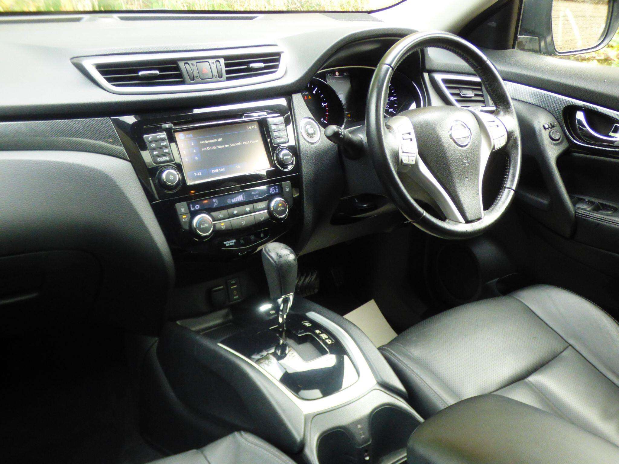 A 2015 NISSAN X-TRAIL 1.6 dCi Tekna XTRON Euro 5 (s/s) 5dr A 2015 NISSAN X-TRAIL 1.6 dCi Tekna XTRON Euro 5 (s/s) 5dr