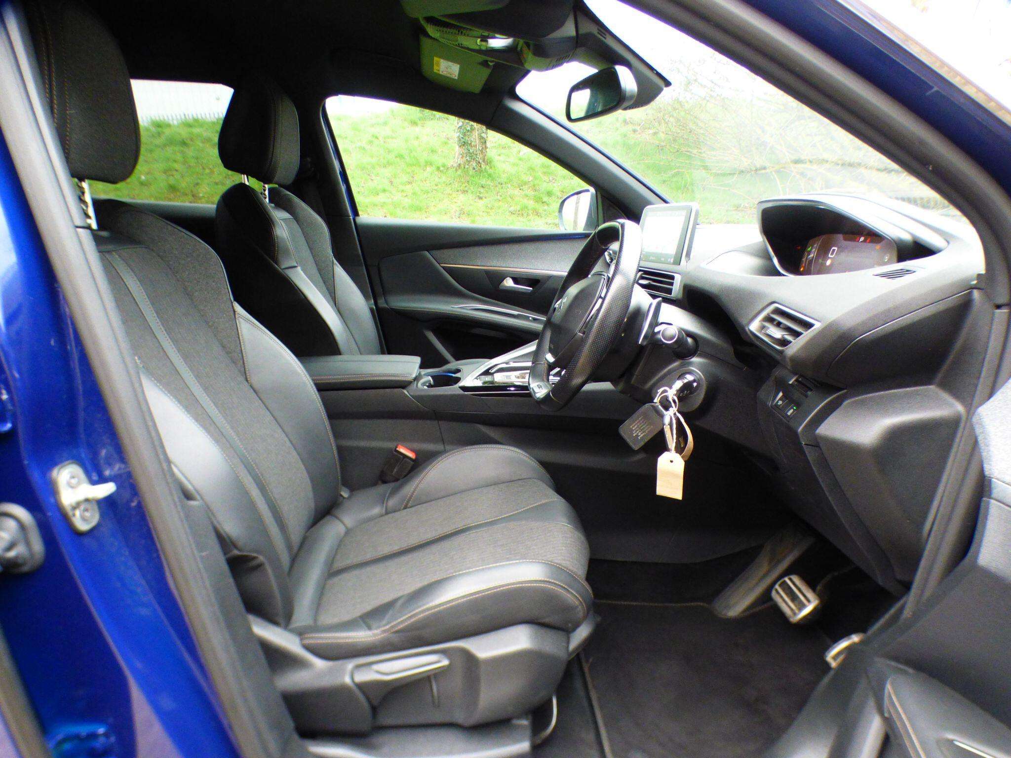 2019 PEUGEOT 3008 2019 PEUGEOT 3008