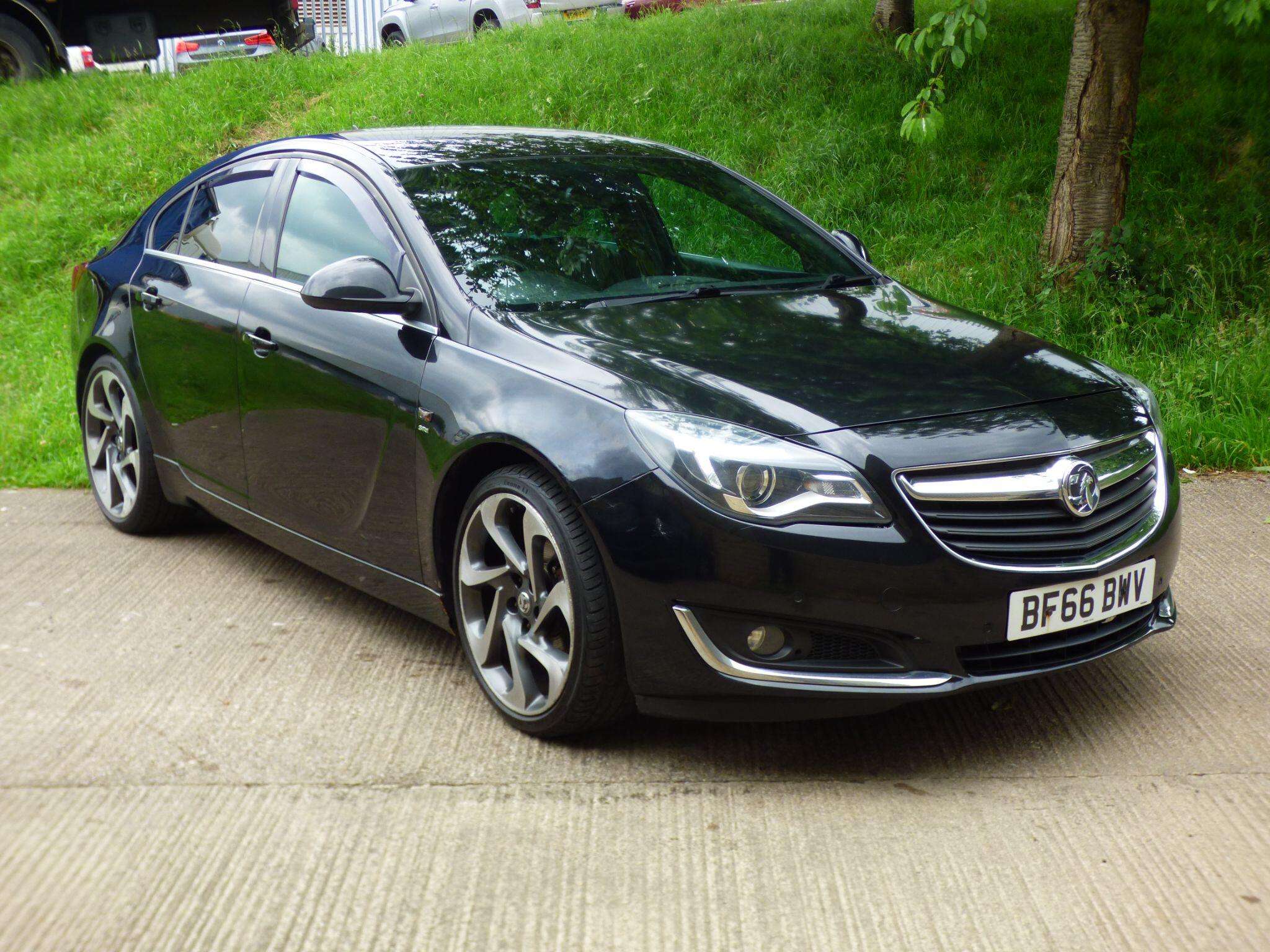 A 2016 VAUXHALL INSIGNIA 2.0 CDTi ecoFLEX SRi VX Line Nav Euro 6 (s/s) 5dr A 2016 VAUXHALL INSIGNIA 2.0 CDTi ecoFLEX SRi VX Line Nav Euro 6 (s/s) 5dr