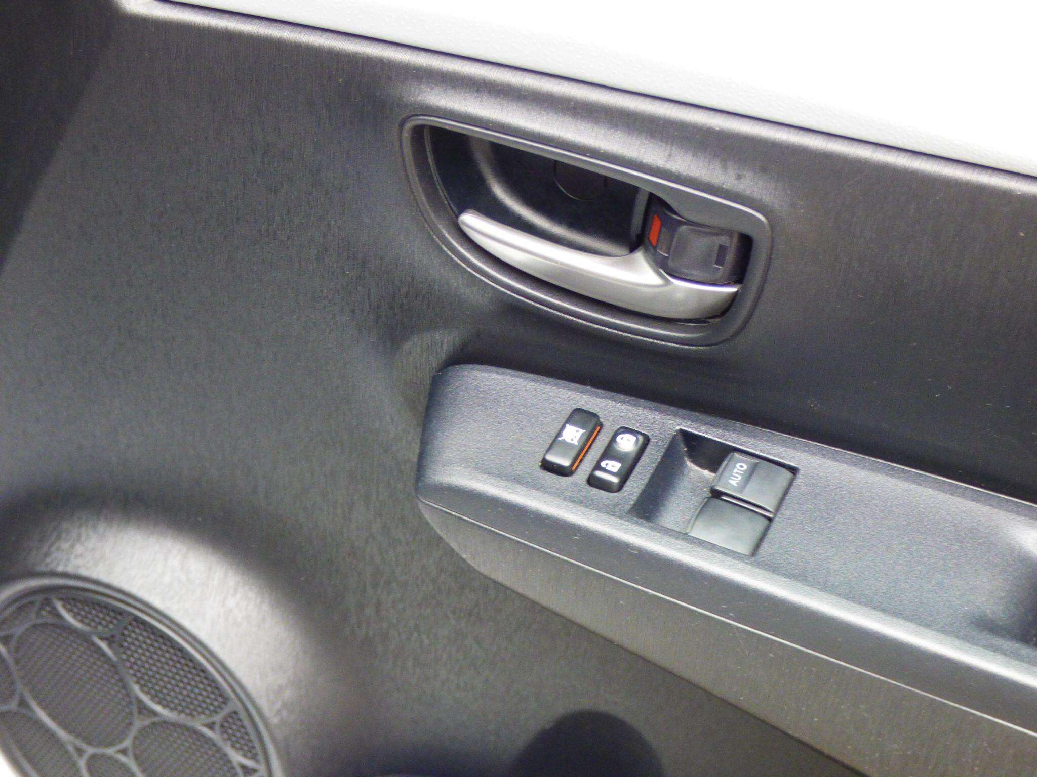 2014 TOYOTA YARIS 2014 TOYOTA YARIS