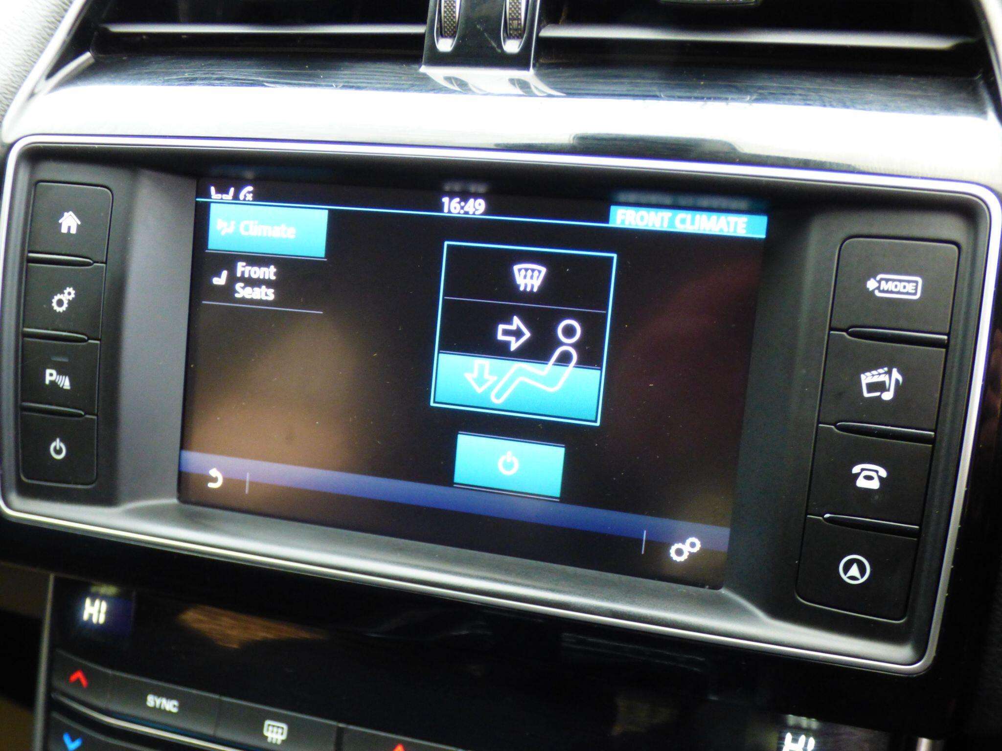 2016 JAGUAR XE 2016 JAGUAR XE