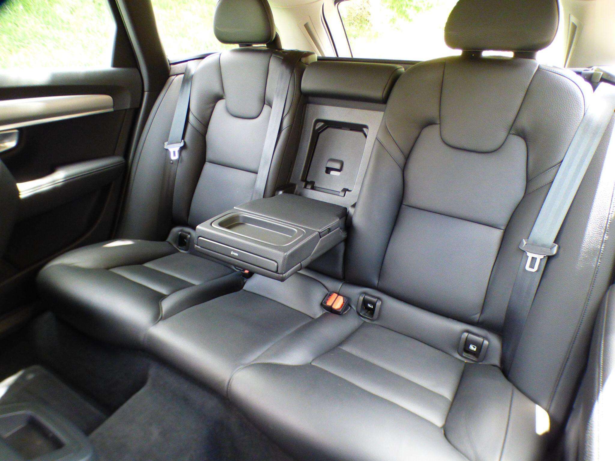 2016 VOLVO V90 2016 VOLVO V90