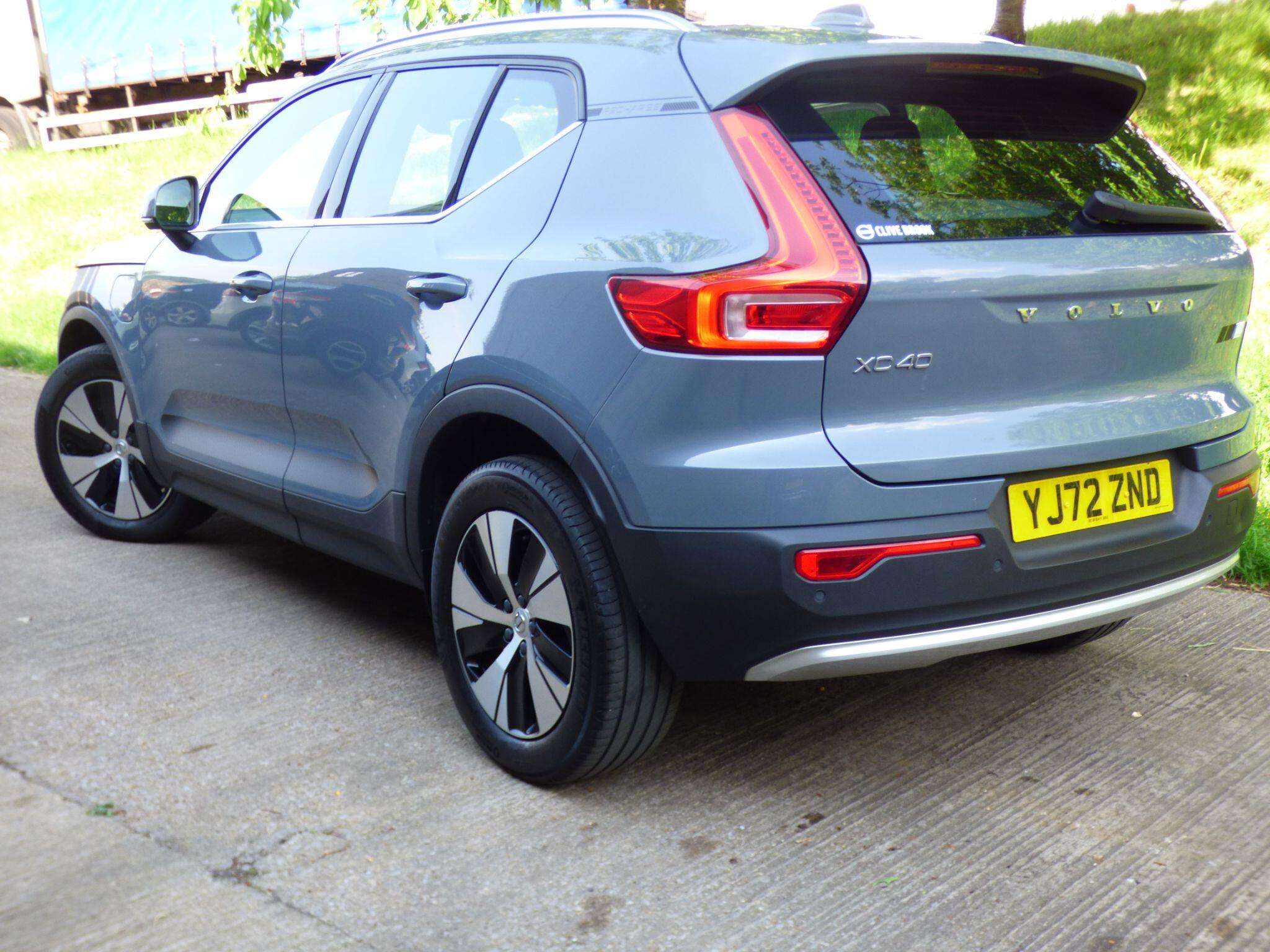 2022 VOLVO XC40 2022 VOLVO XC40