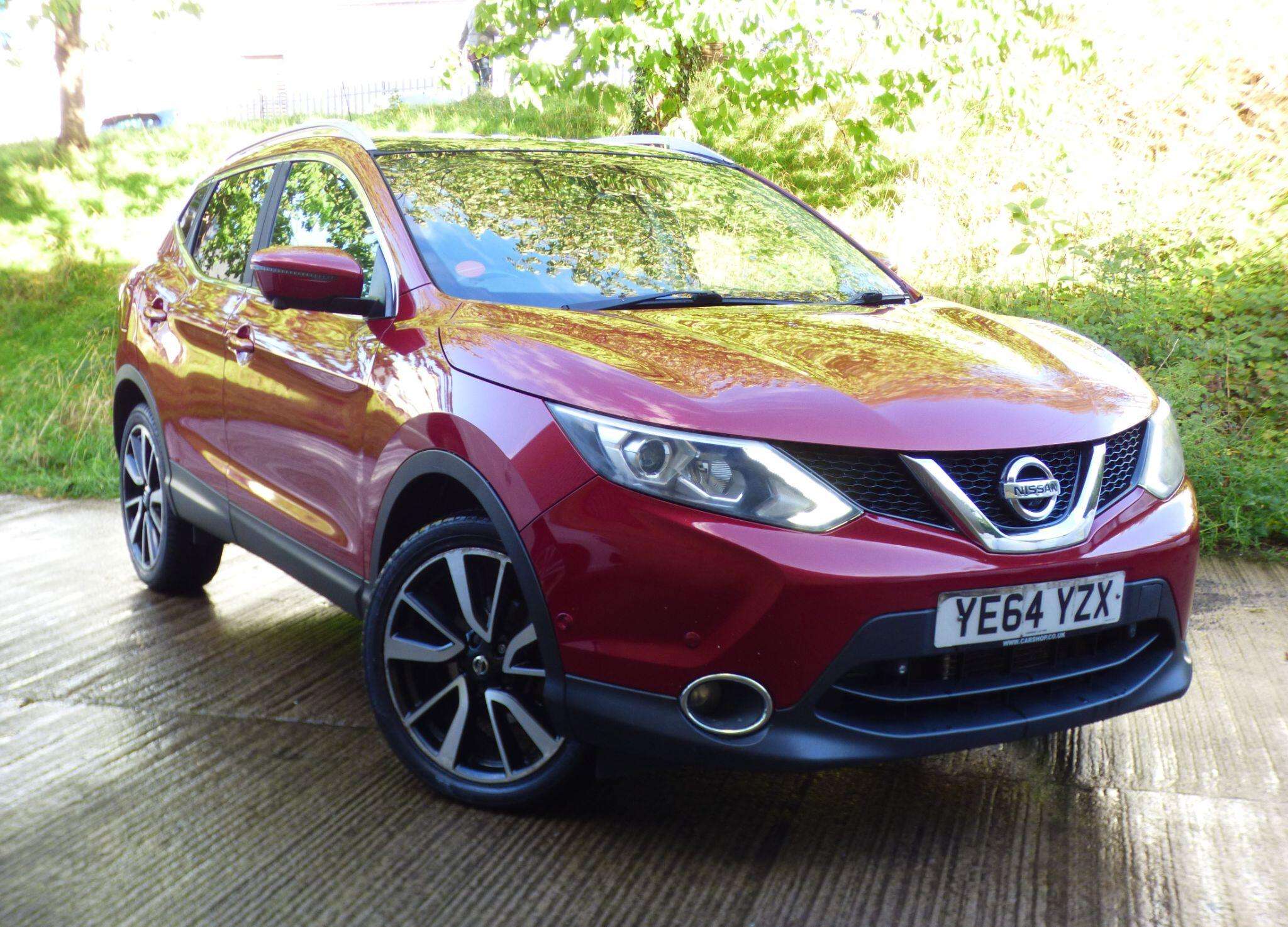 A 2014 NISSAN QASHQAI 1.6 dCi Tekna XTRON 2WD Euro 5 (s/s) 5dr A 2014 NISSAN QASHQAI 1.6 dCi Tekna XTRON 2WD Euro 5 (s/s) 5dr