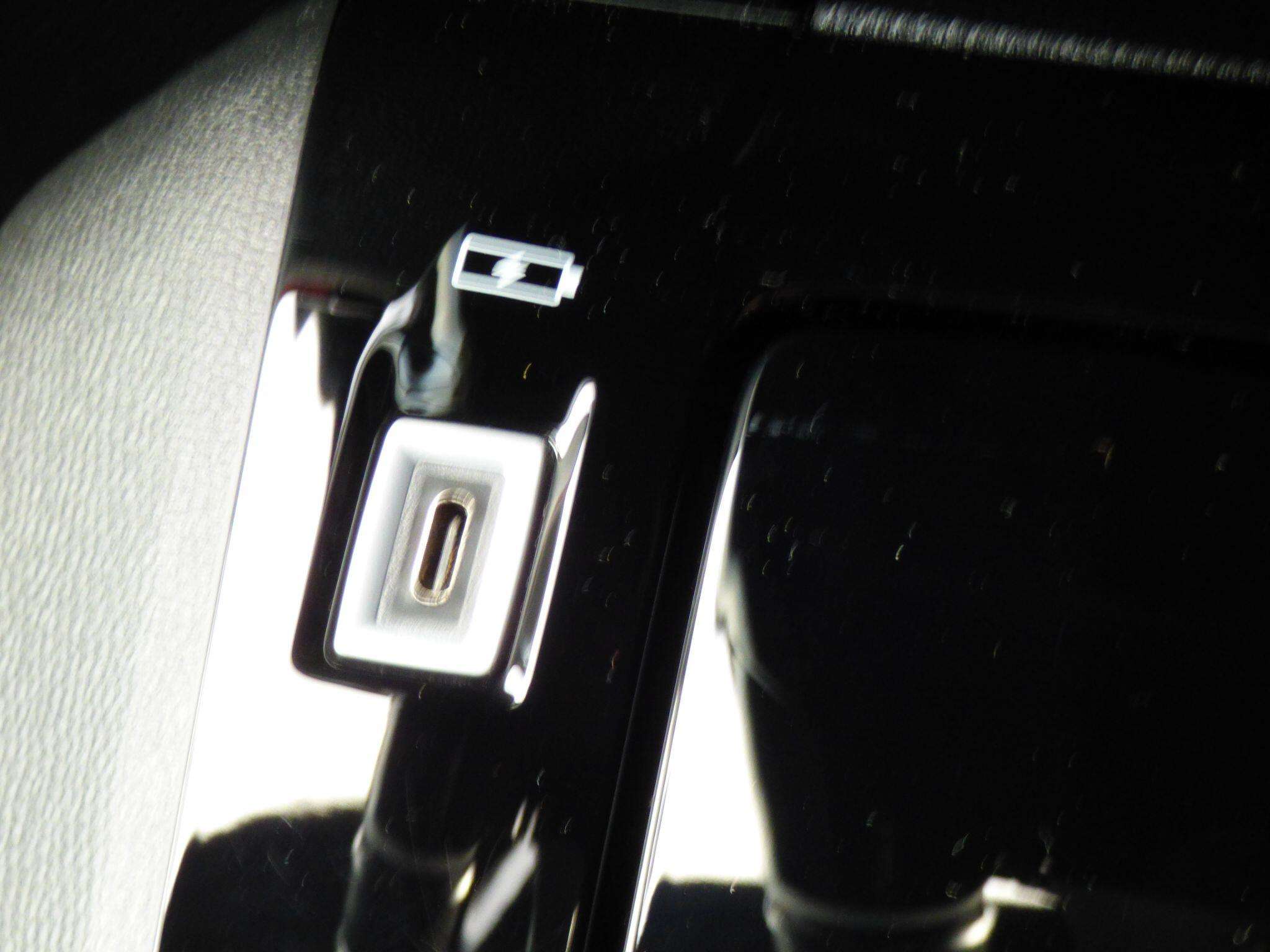 2021 PEUGEOT E-208 2021 PEUGEOT E-208