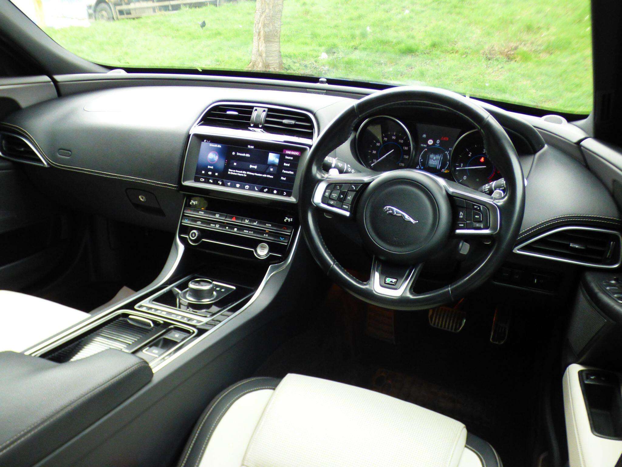 A 2019 JAGUAR XE 2.0d R-Sport Auto Euro 6 (s/s) 4dr A 2019 JAGUAR XE 2.0d R-Sport Auto Euro 6 (s/s) 4dr