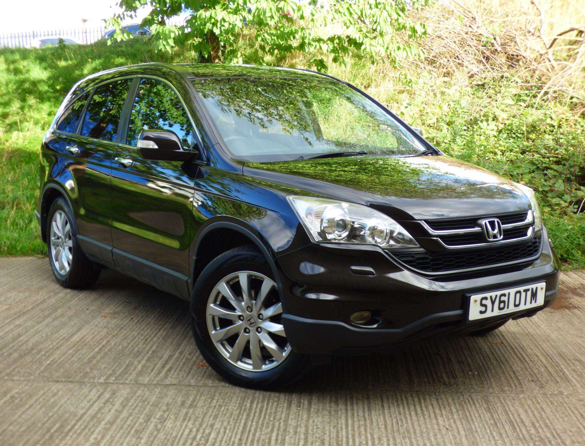 A 2011 HONDA CR-V 2.2 i-DTEC ES 4WD Euro 5 5dr A 2011 HONDA CR-V 2.2 i-DTEC ES 4WD Euro 5 5dr