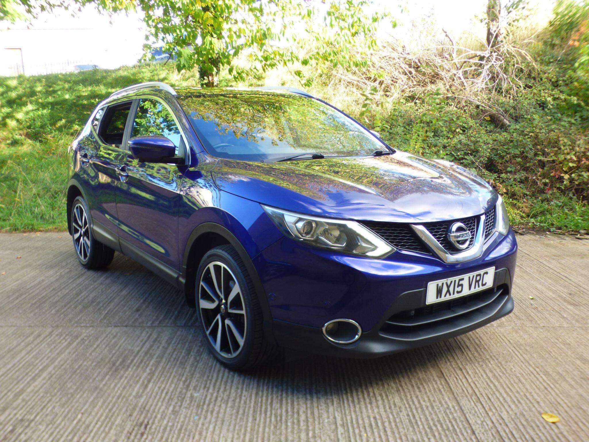 A 2015 NISSAN QASHQAI 1.6 dCi Tekna XTRON 2WD Euro 5 (s/s) 5dr A 2015 NISSAN QASHQAI 1.6 dCi Tekna XTRON 2WD Euro 5 (s/s) 5dr