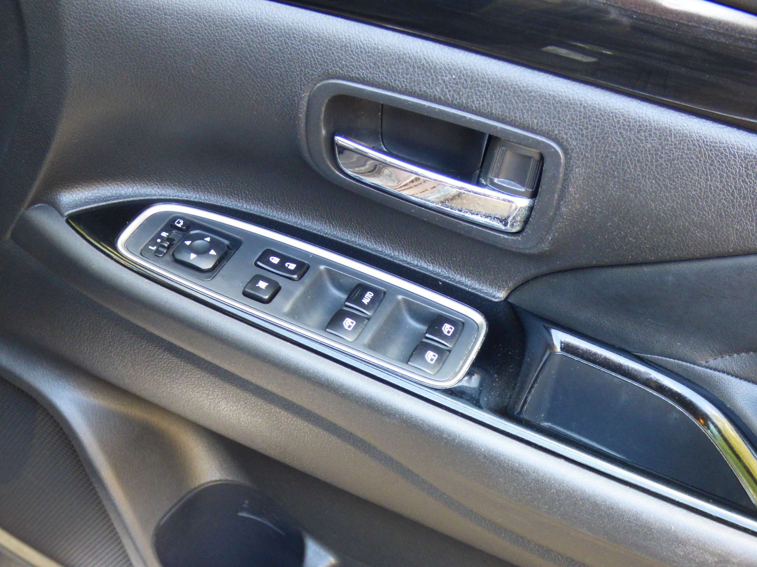 2016 MITSUBISHI OUTLANDER 2016 MITSUBISHI OUTLANDER