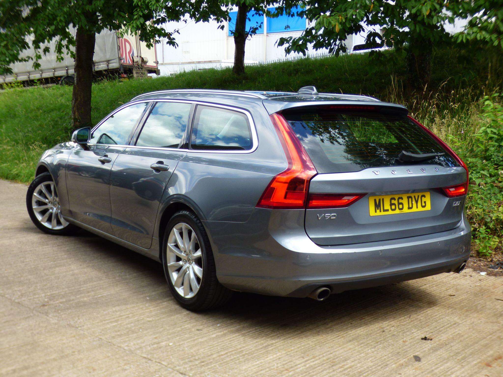 2016 VOLVO V90 2016 VOLVO V90