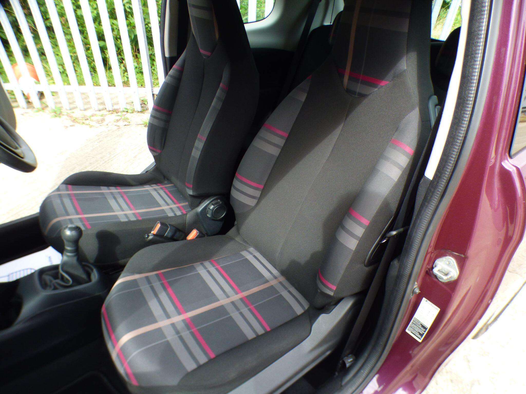 2015 PEUGEOT 108 2015 PEUGEOT 108