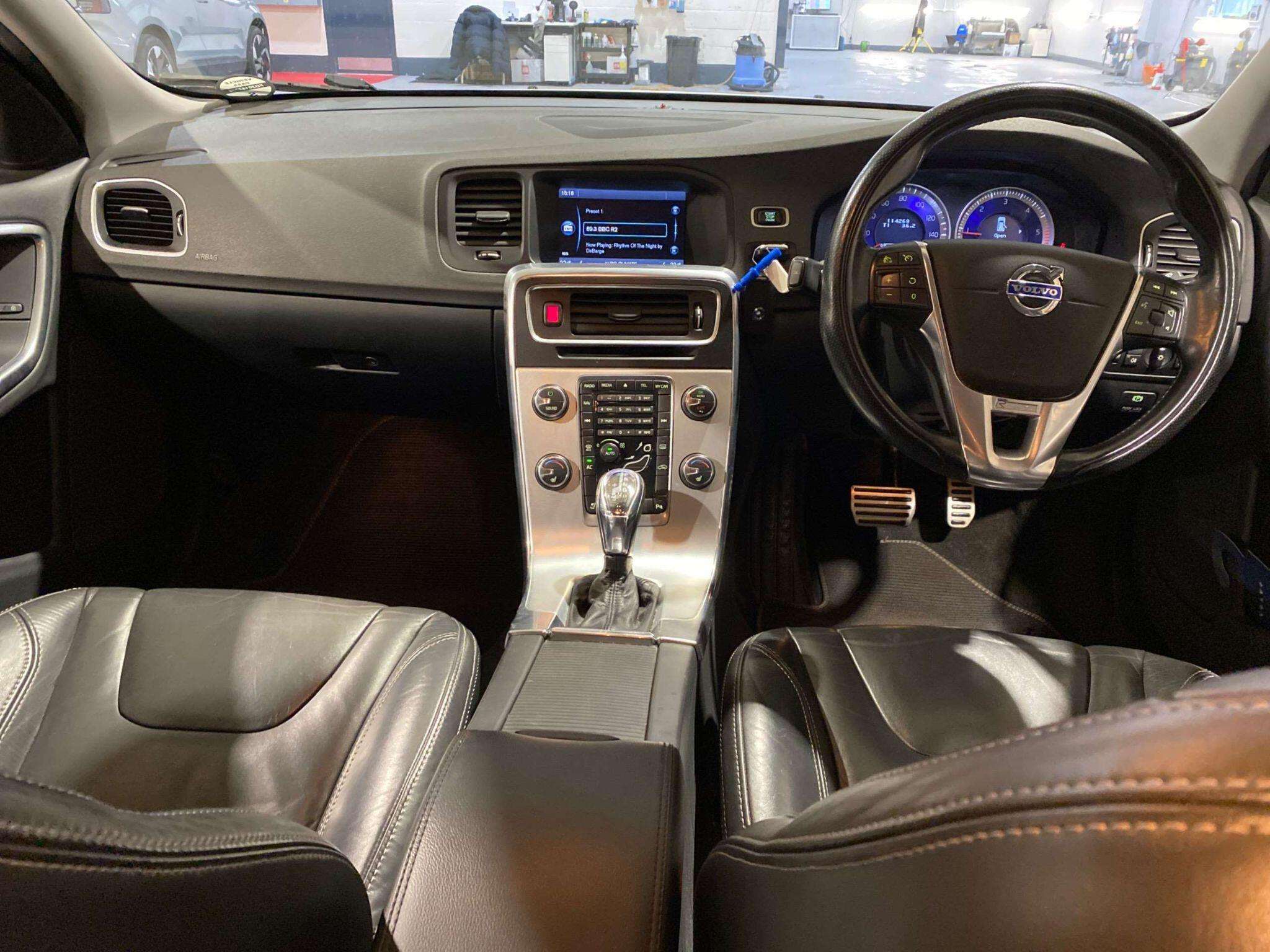 2013 VOLVO V60 2013 VOLVO V60