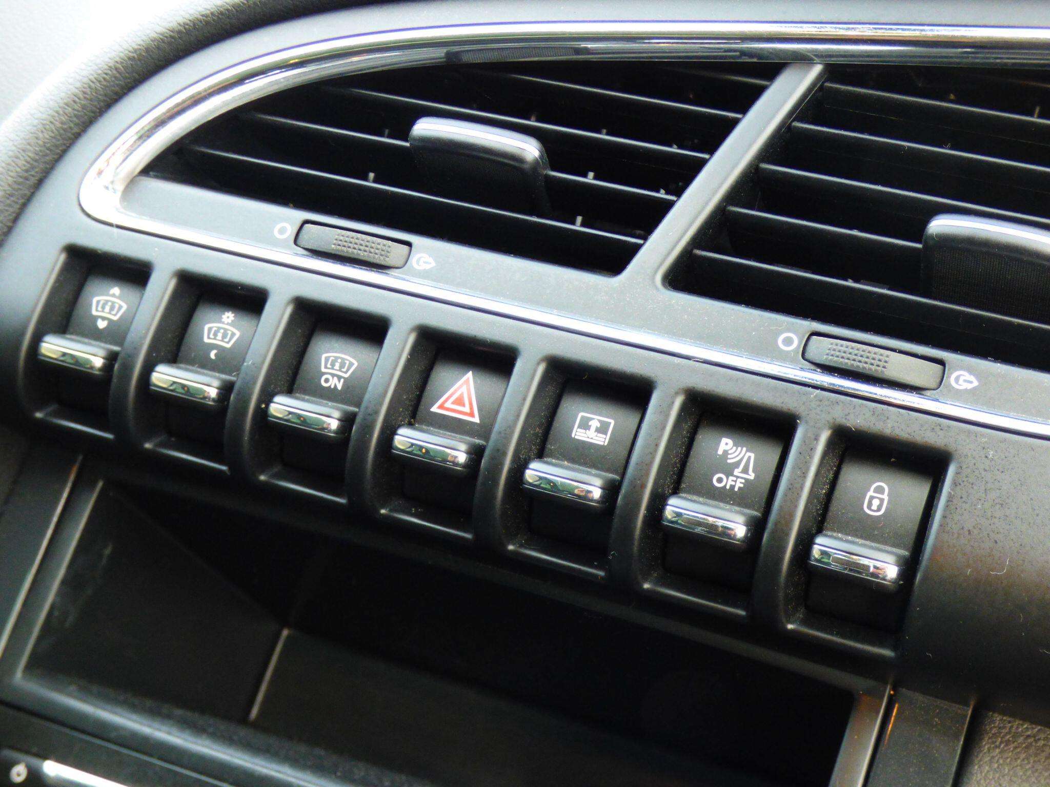 2016 PEUGEOT 3008 2016 PEUGEOT 3008