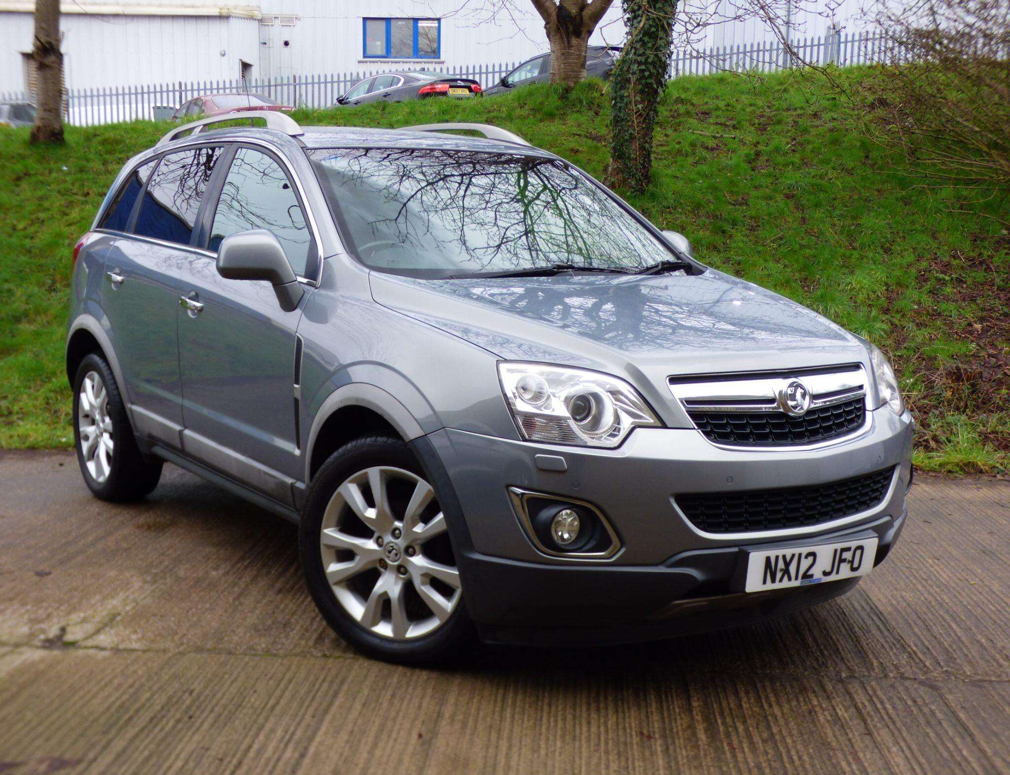 A 2012 VAUXHALL ANTARA 2.2 CDTi SE Auto 4WD Euro 5 5dr (SNav) A 2012 VAUXHALL ANTARA 2.2 CDTi SE Auto 4WD Euro 5 5dr (SNav)