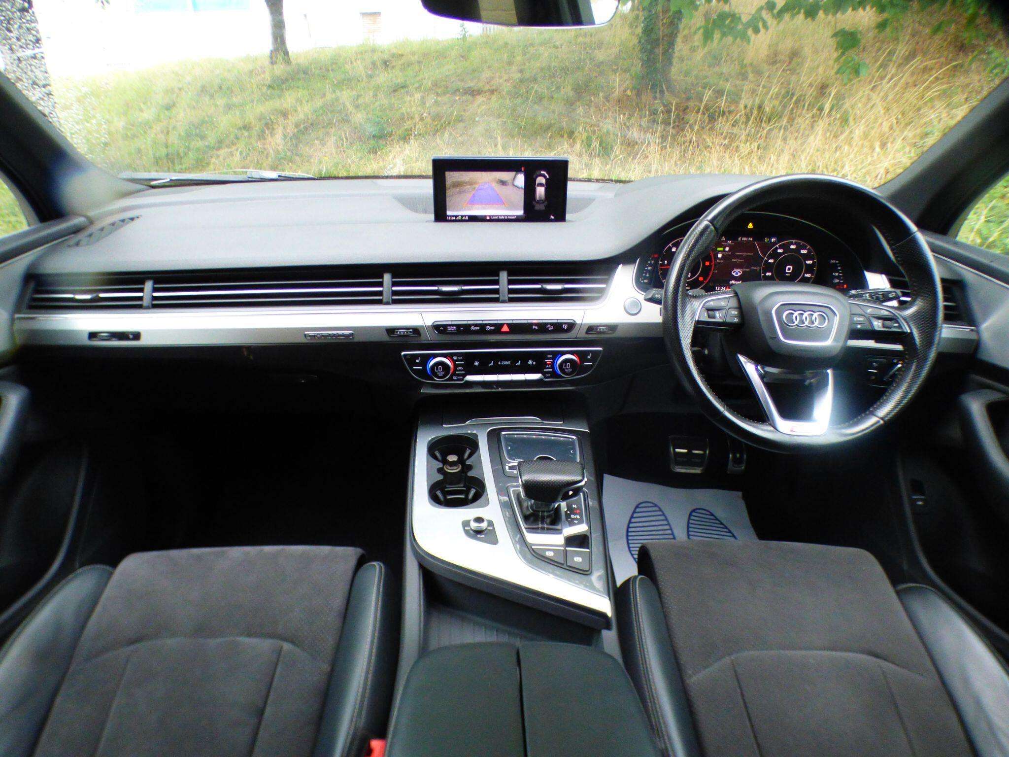 2016 AUDI Q7 2016 AUDI Q7