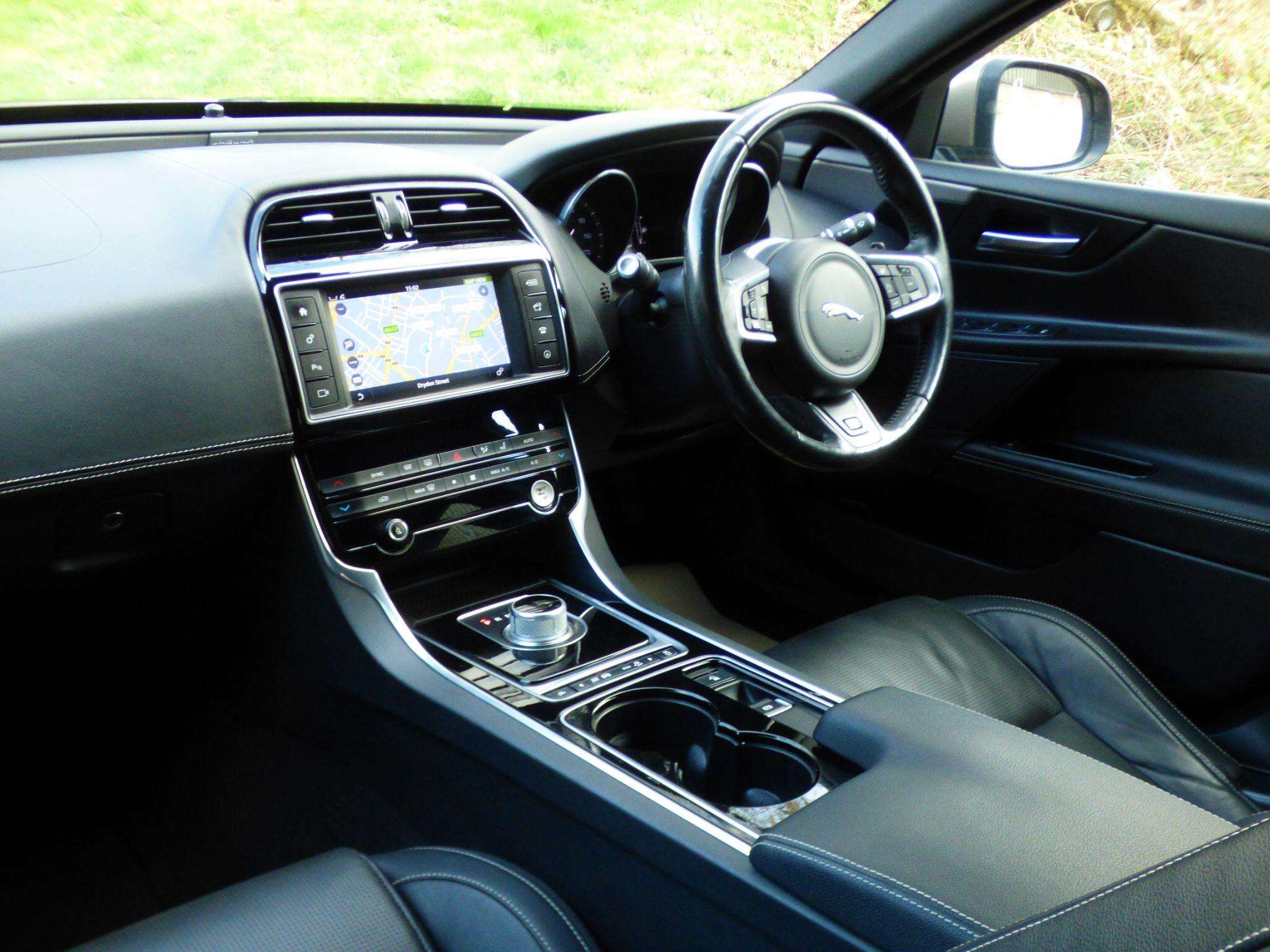 A 2015 JAGUAR XE 2.0d R-Sport Auto Euro 6 (s/s) 4dr A 2015 JAGUAR XE 2.0d R-Sport Auto Euro 6 (s/s) 4dr