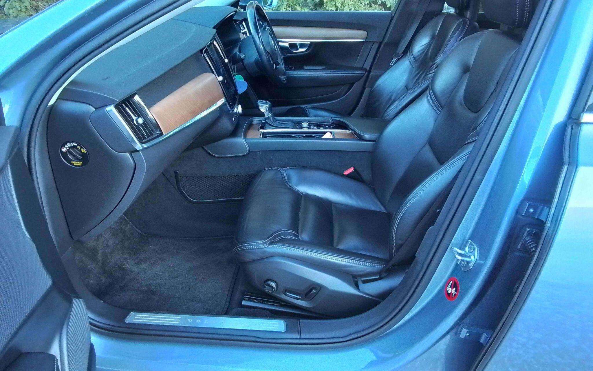 2018 VOLVO V90 2018 VOLVO V90