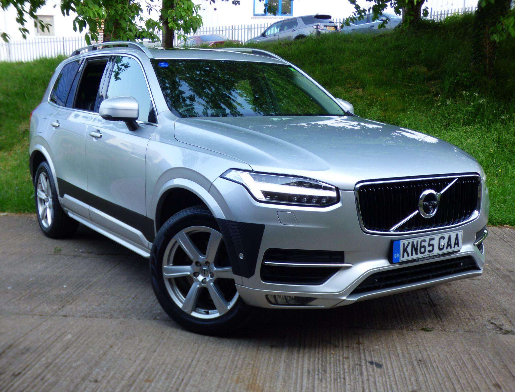 A 2015 VOLVO XC90 2.0 D5 Momentum Geartronic 4WD Euro 6 (s/s) 5dr A 2015 VOLVO XC90 2.0 D5 Momentum Geartronic 4WD Euro 6 (s/s) 5dr