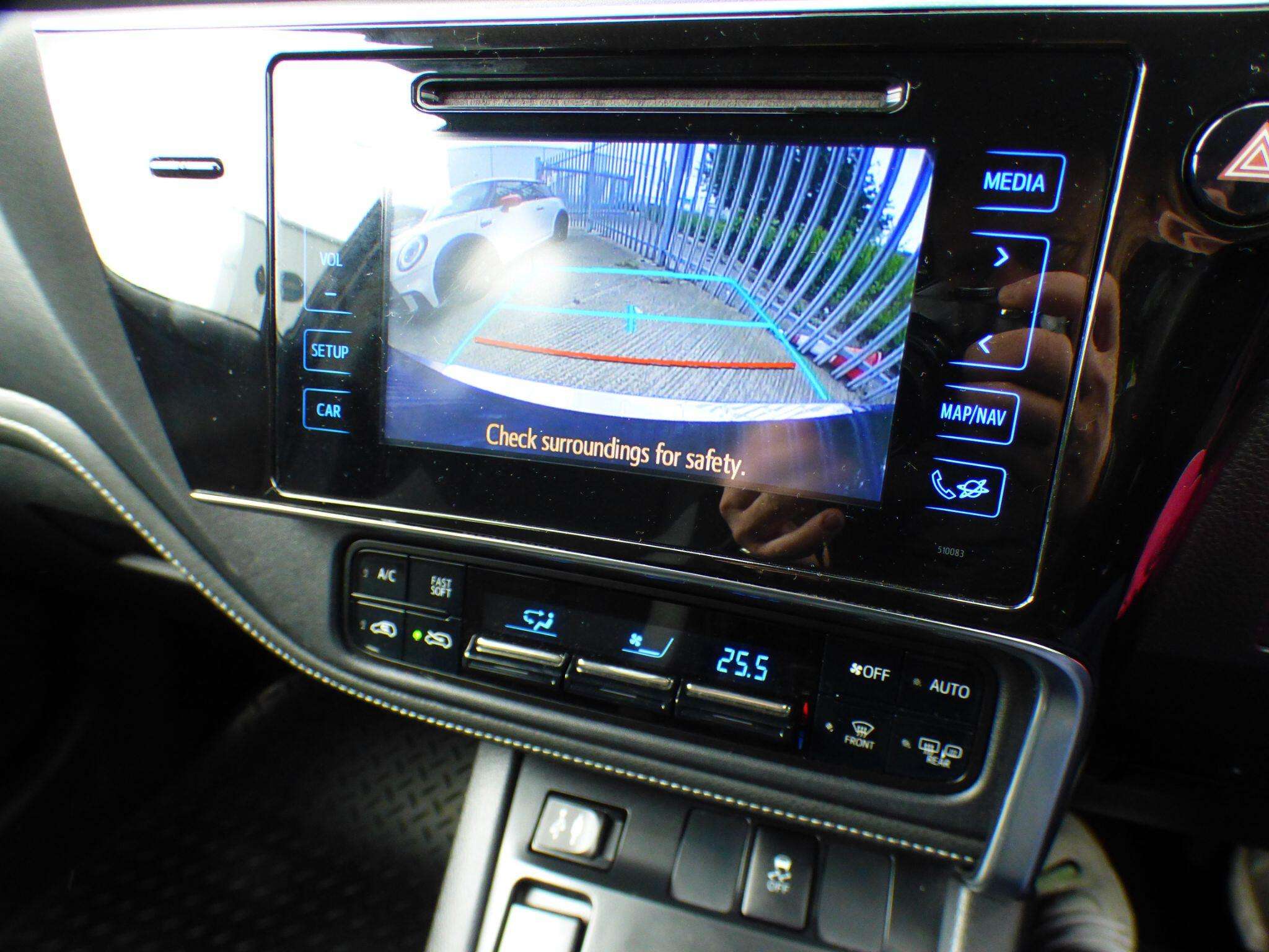 2015 TOYOTA AURIS 2015 TOYOTA AURIS