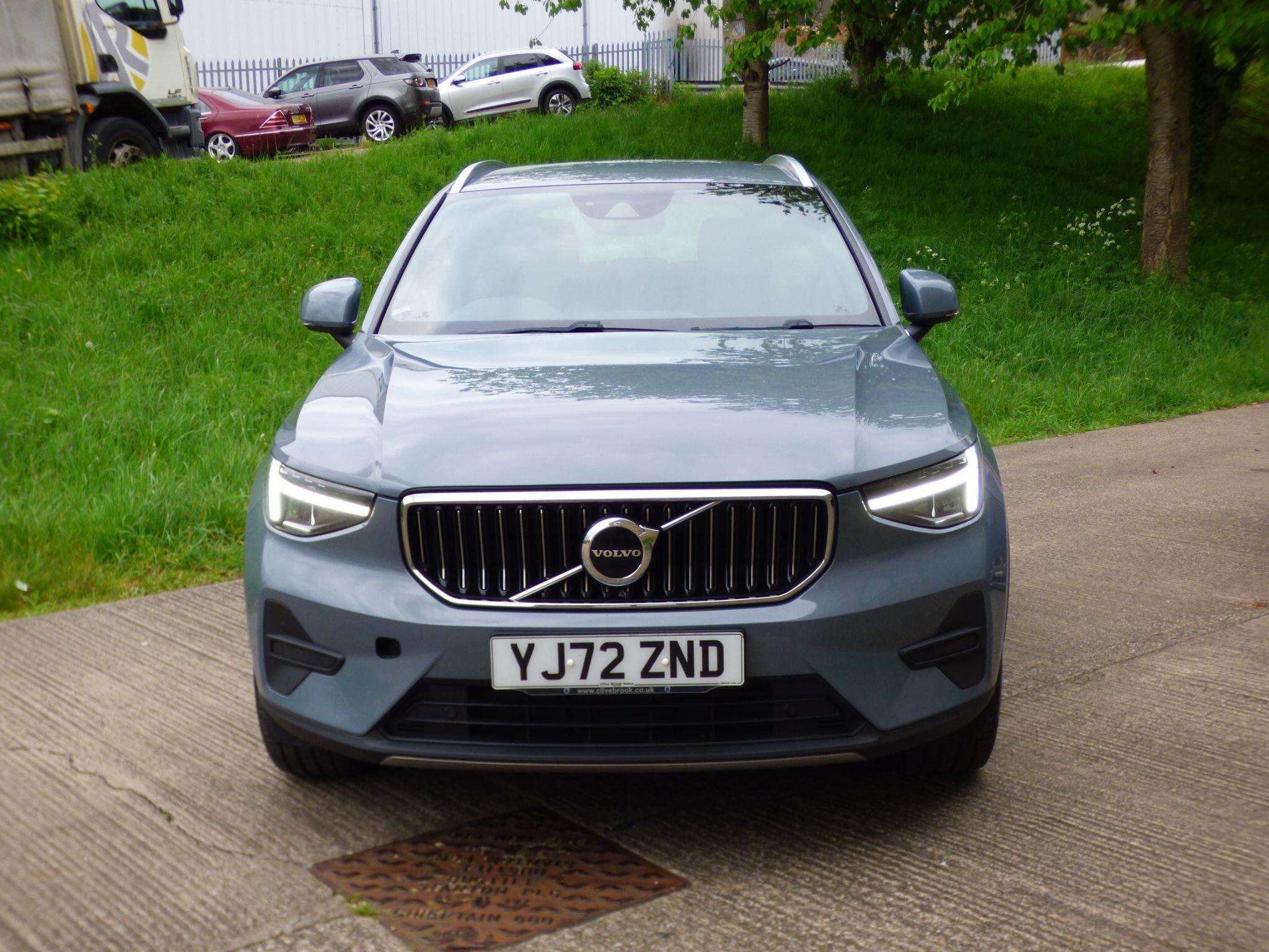 2022 VOLVO XC40 2022 VOLVO XC40