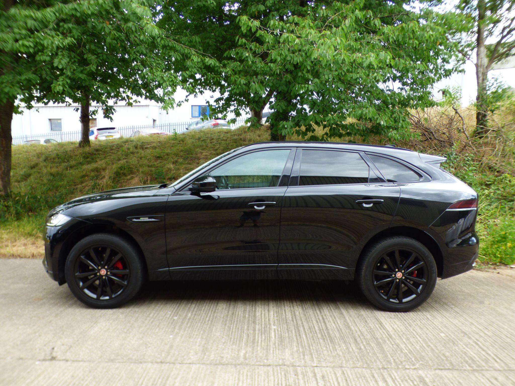 2018 JAGUAR F-PACE 2018 JAGUAR F-PACE