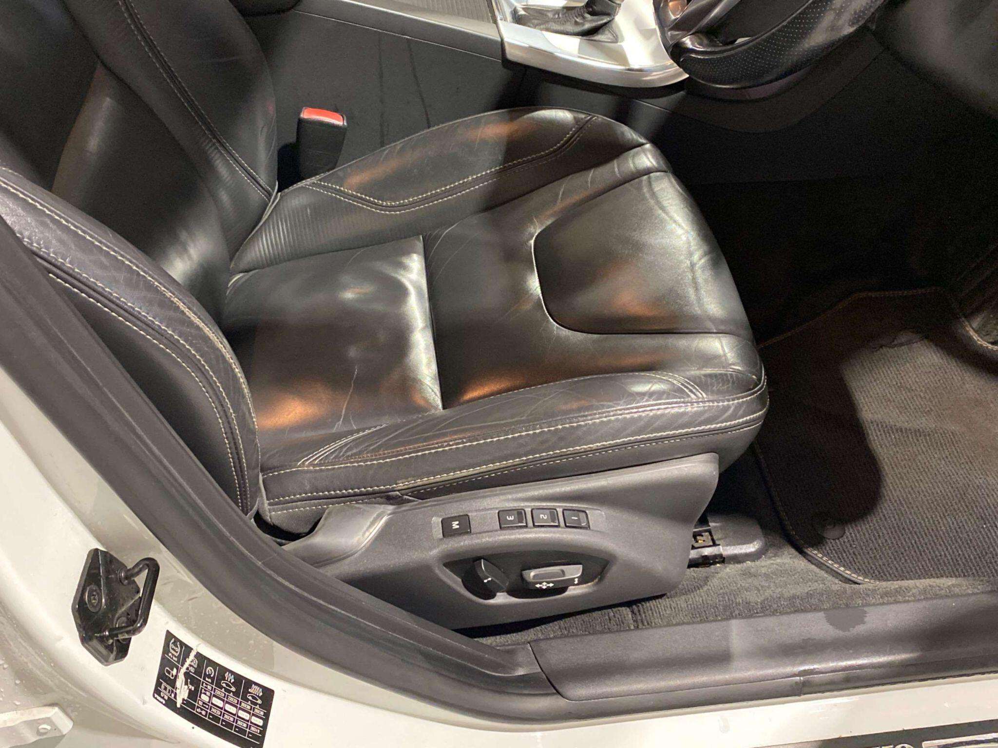 2013 VOLVO V60 2013 VOLVO V60