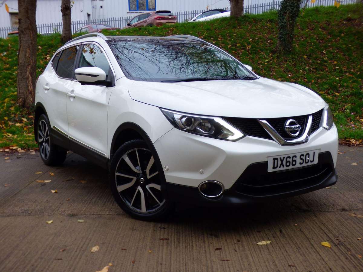Check out this Nissan Qashqai 2016 Diesel Automatic