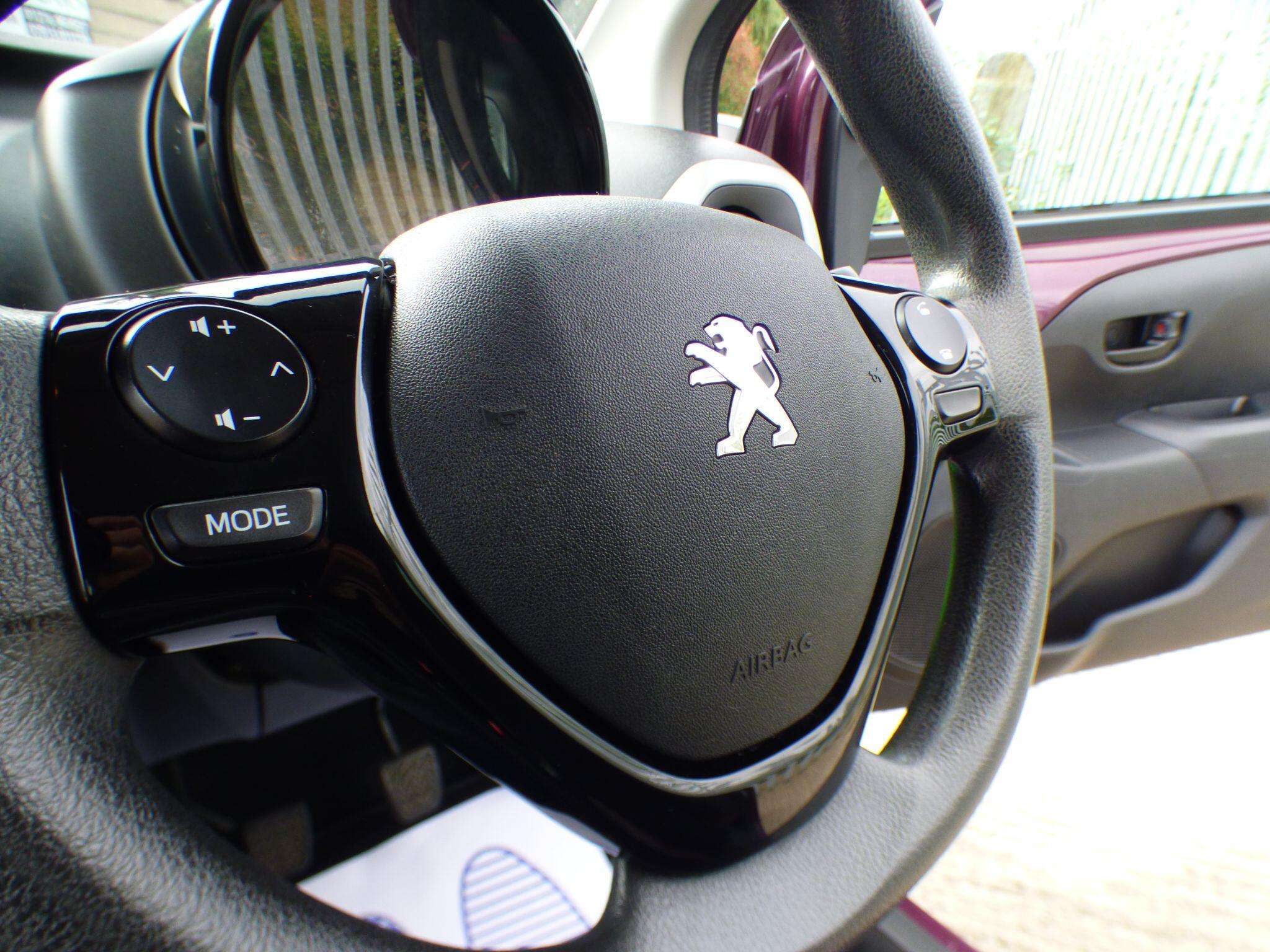 2015 PEUGEOT 108 2015 PEUGEOT 108