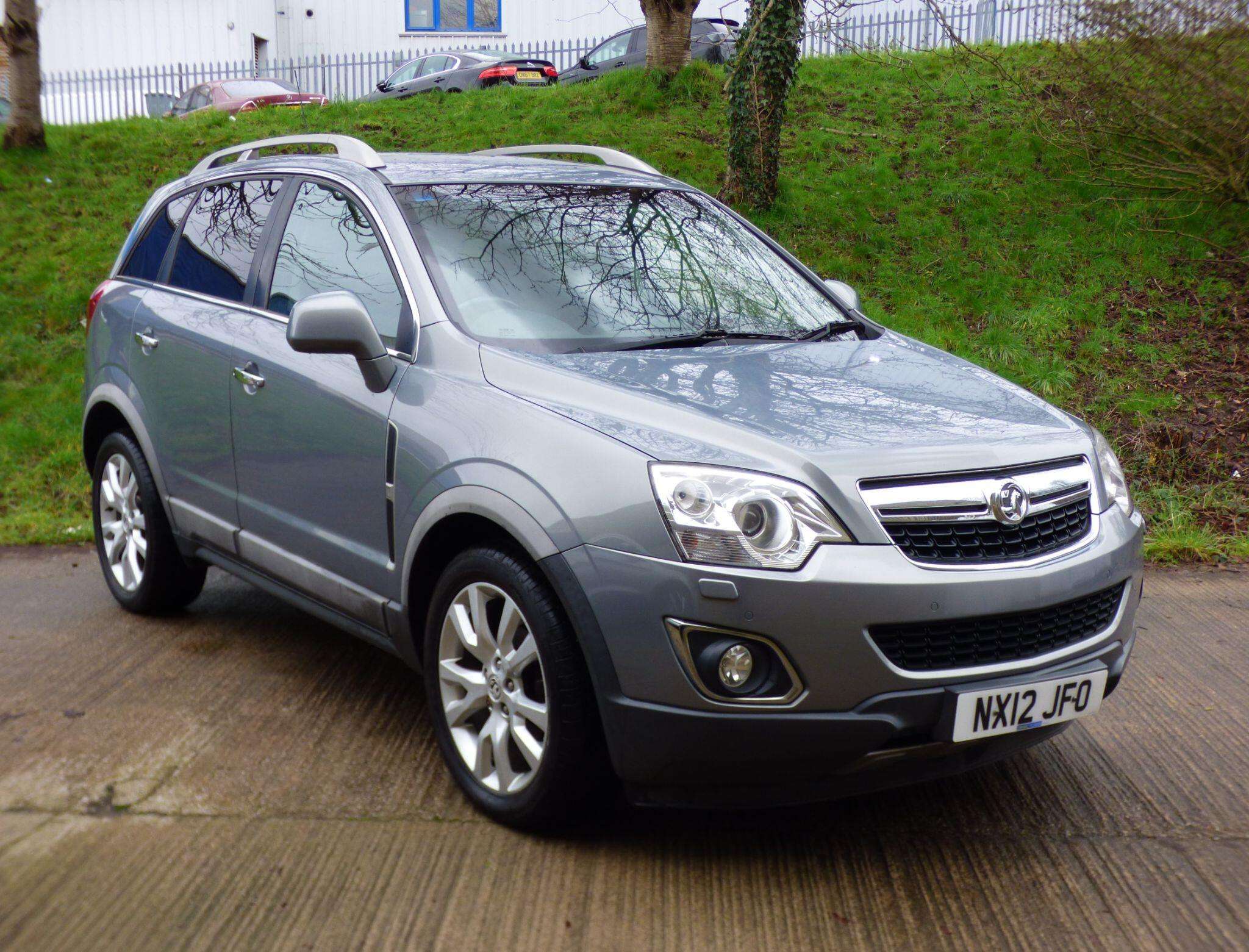 A 2012 VAUXHALL ANTARA 2.2 CDTi SE Auto 4WD Euro 5 5dr (SNav) A 2012 VAUXHALL ANTARA 2.2 CDTi SE Auto 4WD Euro 5 5dr (SNav)