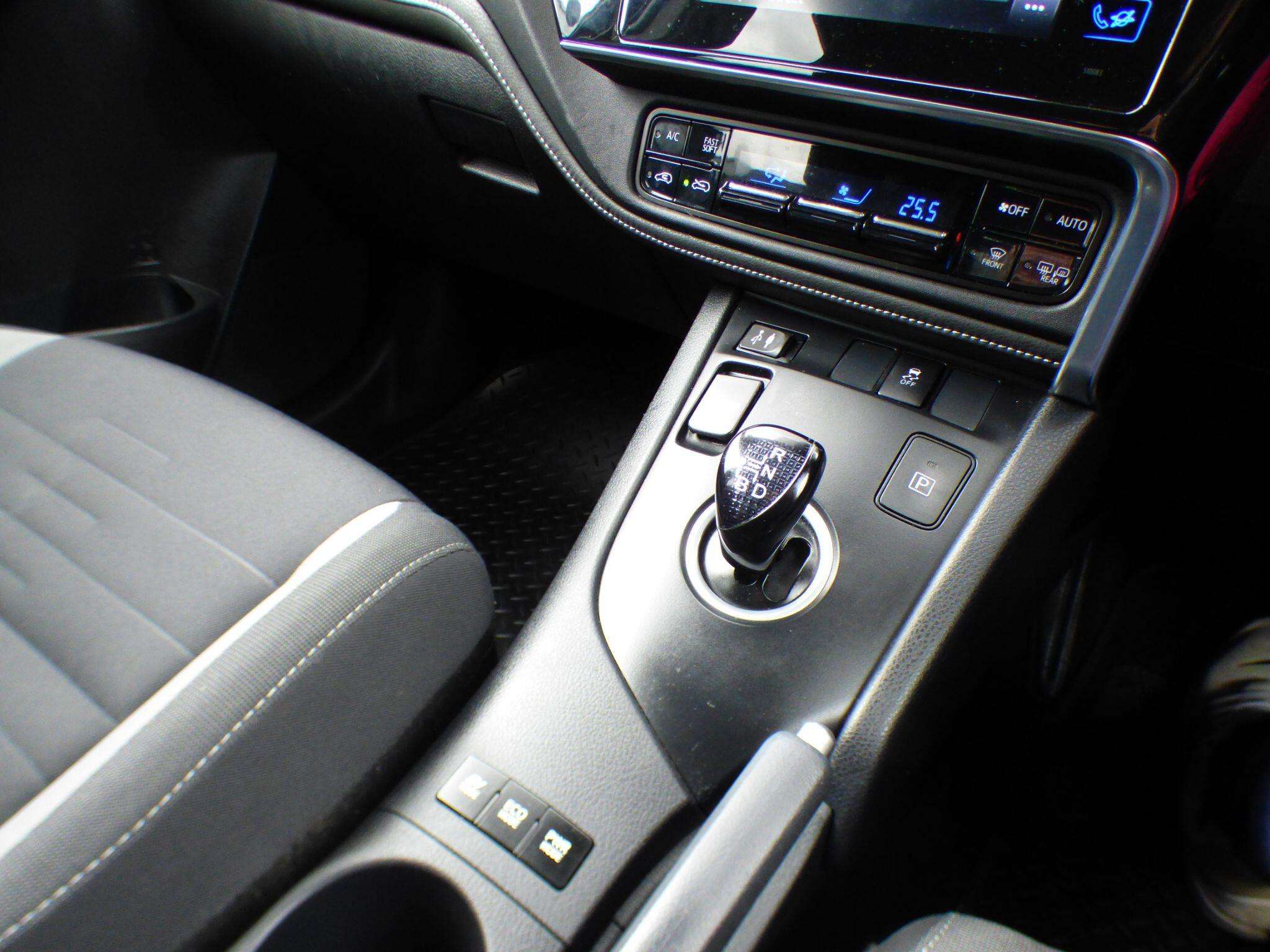 2015 TOYOTA AURIS 2015 TOYOTA AURIS